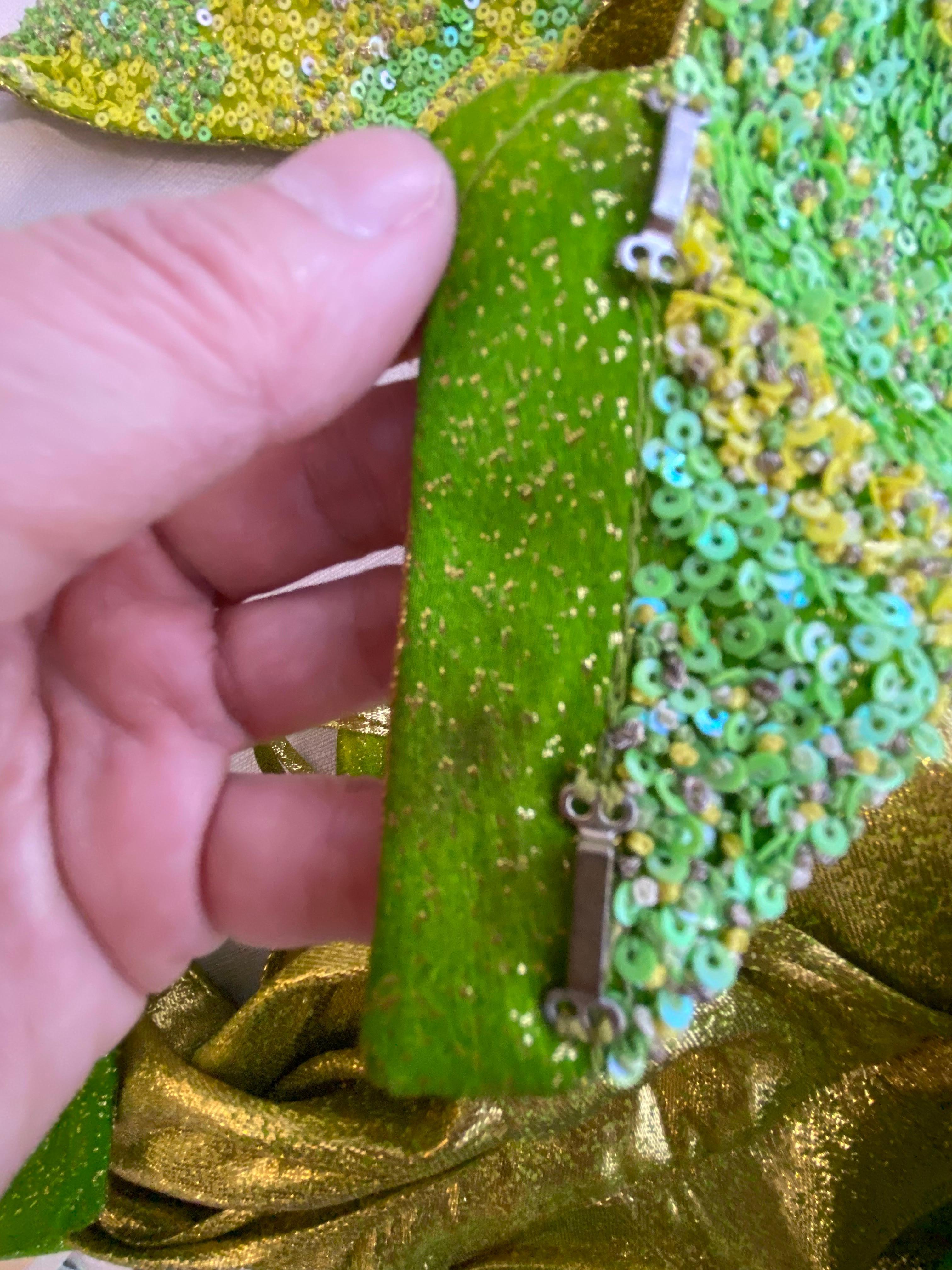 Robe grecque Geoffrey Beene des années 90 en soie métallisée vert tilleul en vente 7