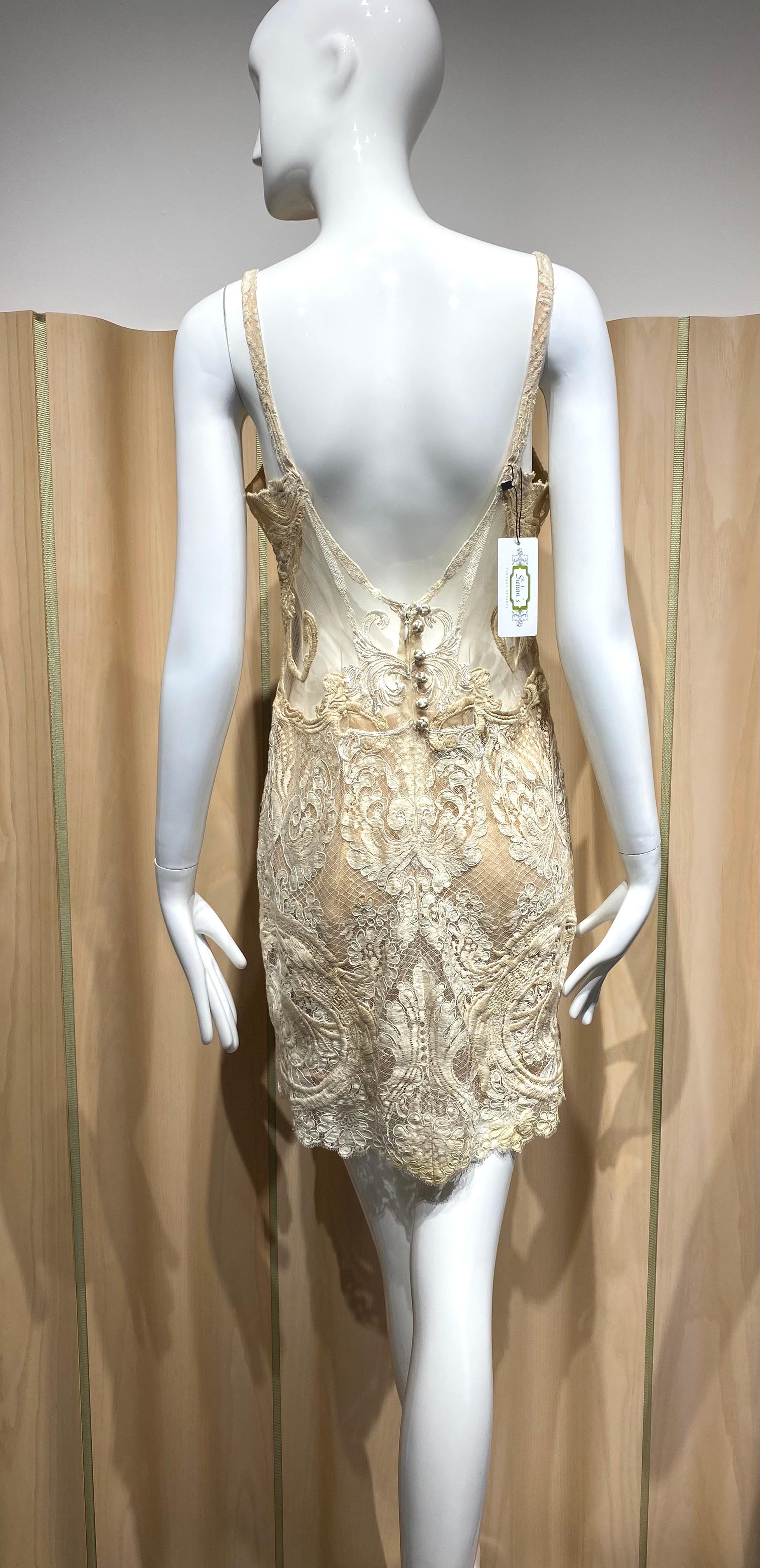 90er Gianfranco Ferre Cremefarbenes Cocktailkleid aus Spitze im Angebot 7