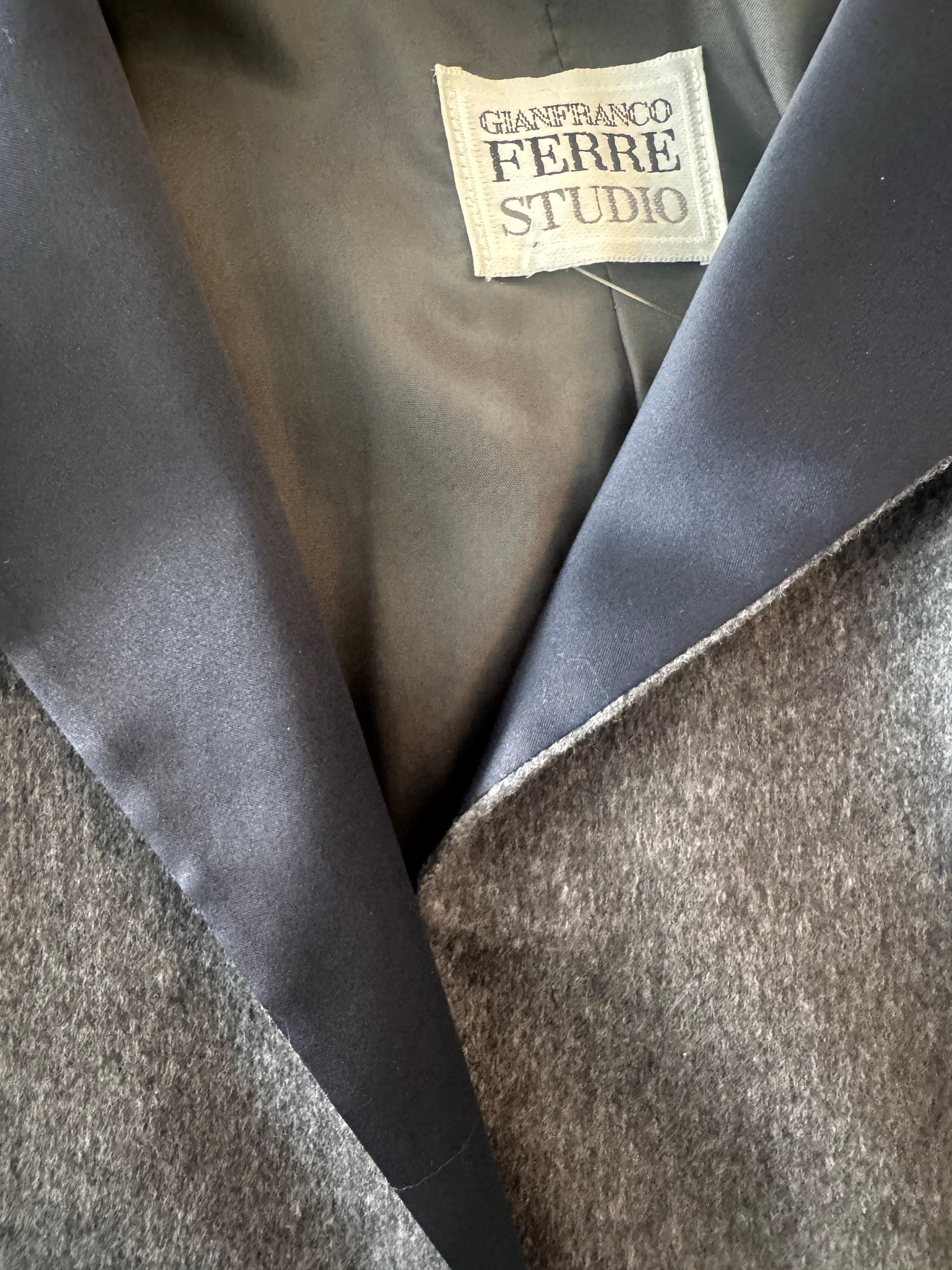 90s Gianfranco Ferre Studio Grey Blazer in vendita 1