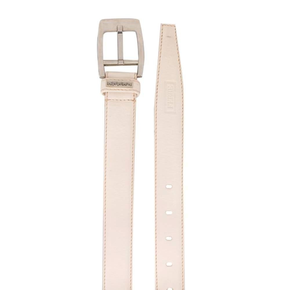 Gianfranco Ferrè white genuine leather belt, with silver-colored buckle, from the 90s.

Size: 90-105

Total lenght: 110 cm
Height: 3 cm

Product code: A6505

Composition: Genuine leather - Metal

Made in: Italy

Condition: Never worn
