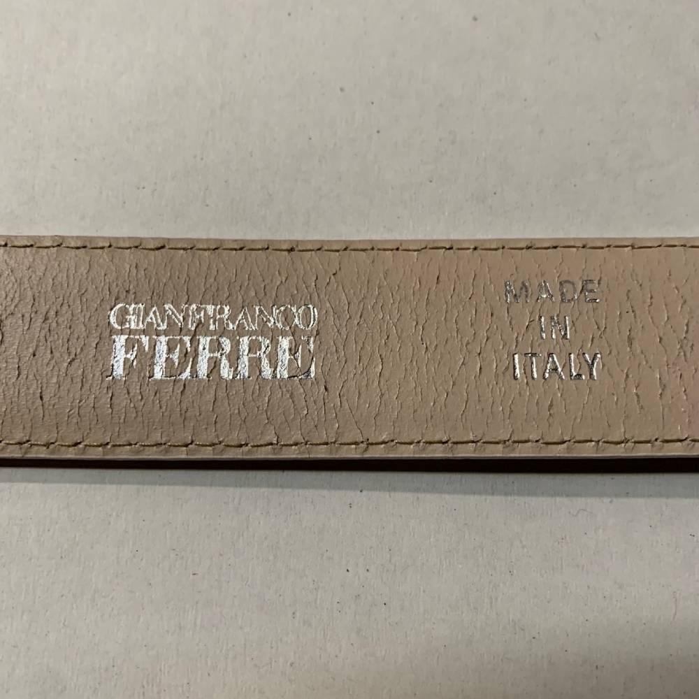Women's or Men's 90s Gianfranco Ferrè Vintage white genuine leather belt For Sale