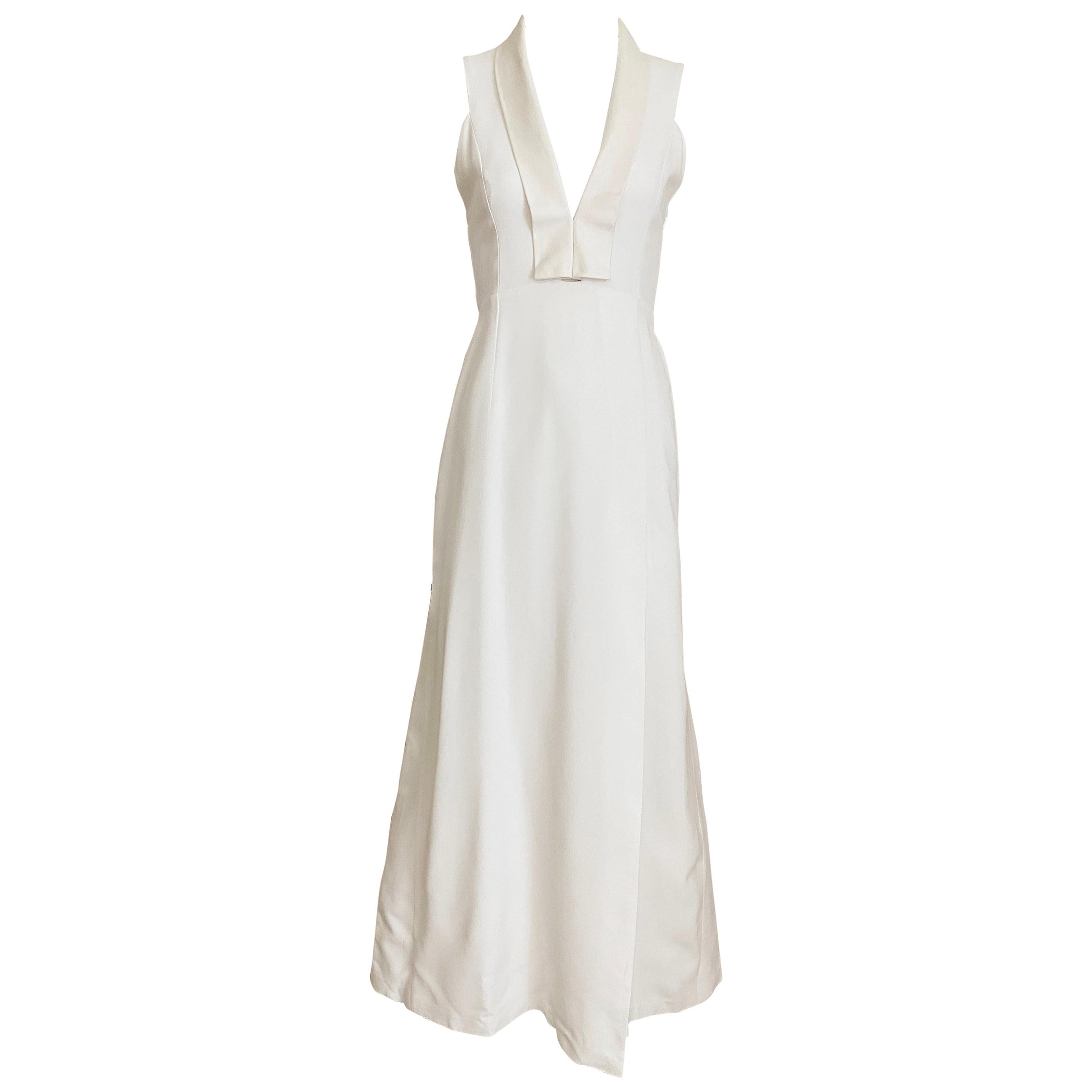 90er Gianfranco Ferre Weißes ärmelloses Kleid mit V-Ausschnitt aus Seide im Angebot