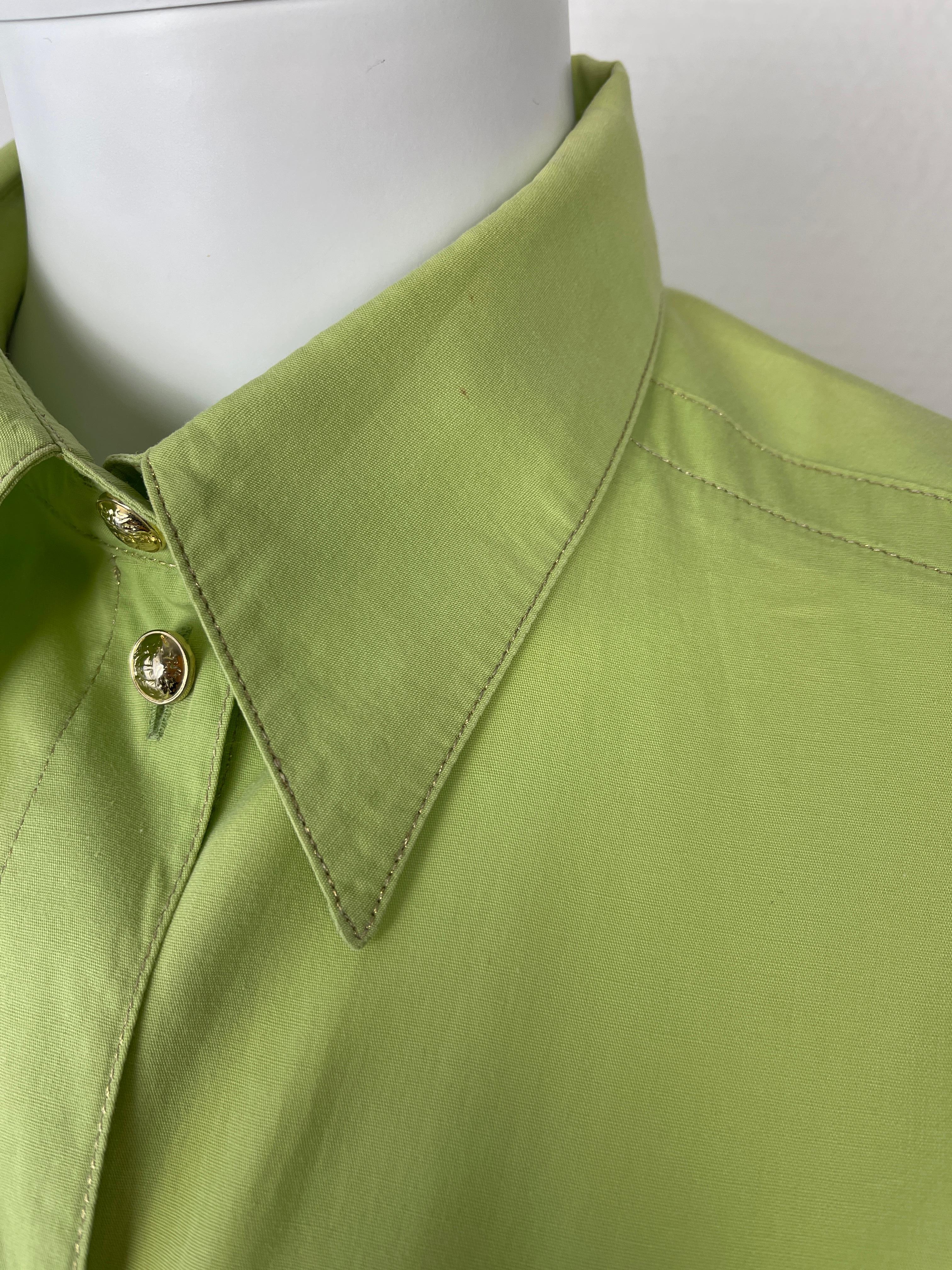 Camisa Gianni Versace Icono Vintage Años 90 Cabezas de Medusa Verde en venta 1