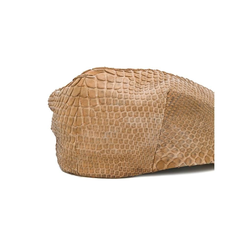 Giorgio Armani beige snakeskin flat cap.

Size: 57

Product code: A7059

Composition: Snakeskin

Made in: Italy

Condition: Good conditions