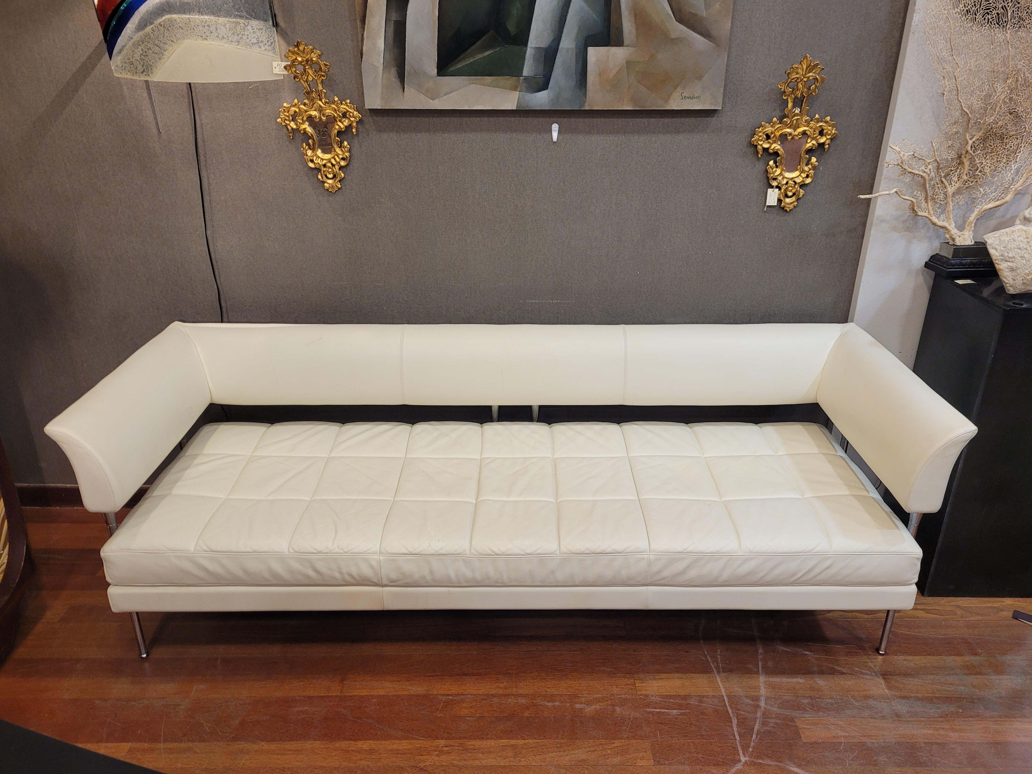 90er Hydra Castor-Sofa aus weißem Leder und Stahl, Luca Scacchetti  Poltrona Frau (Moderne der Mitte des Jahrhunderts) im Angebot