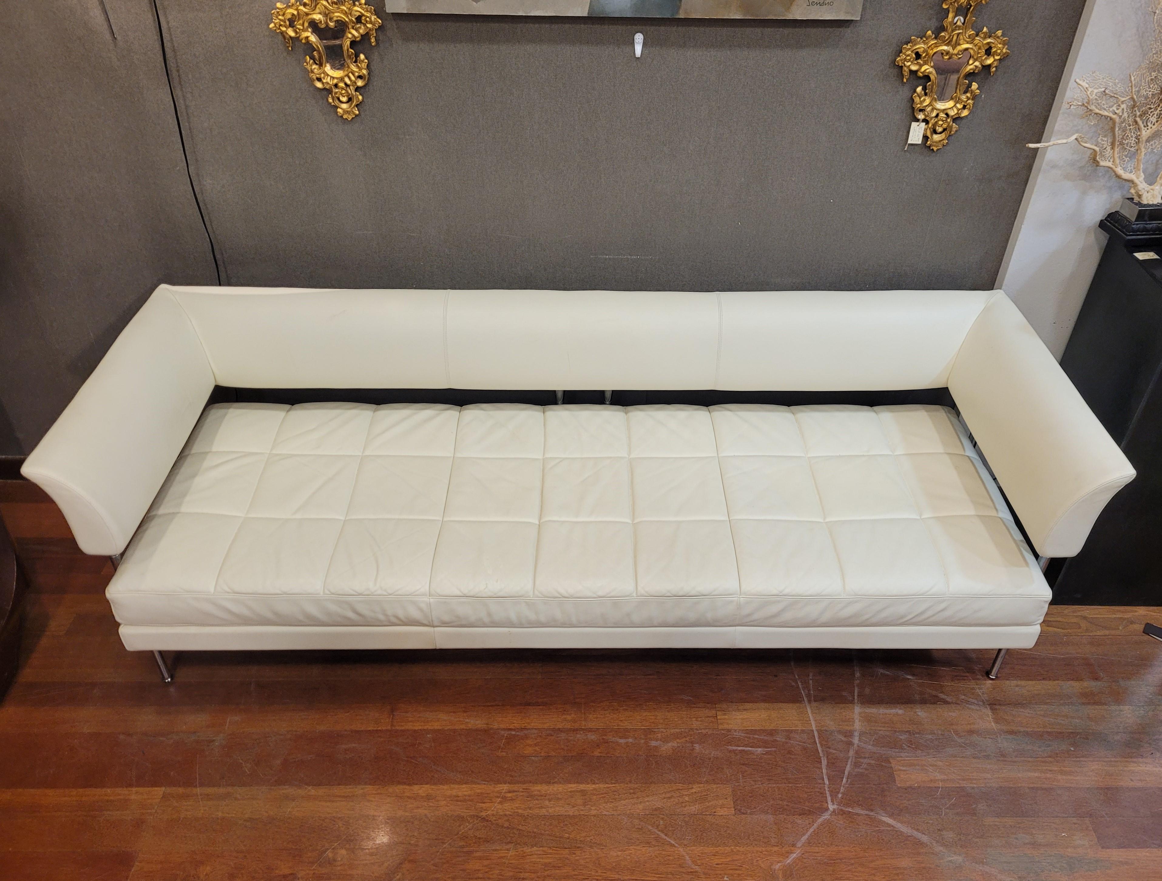 90er Hydra Castor-Sofa aus weißem Leder und Stahl, Luca Scacchetti  Poltrona Frau (Italienisch) im Angebot
