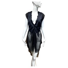 Jean Paul Gaultier, top unisex in seta nera con scollo a V degli anni '90, taglia M