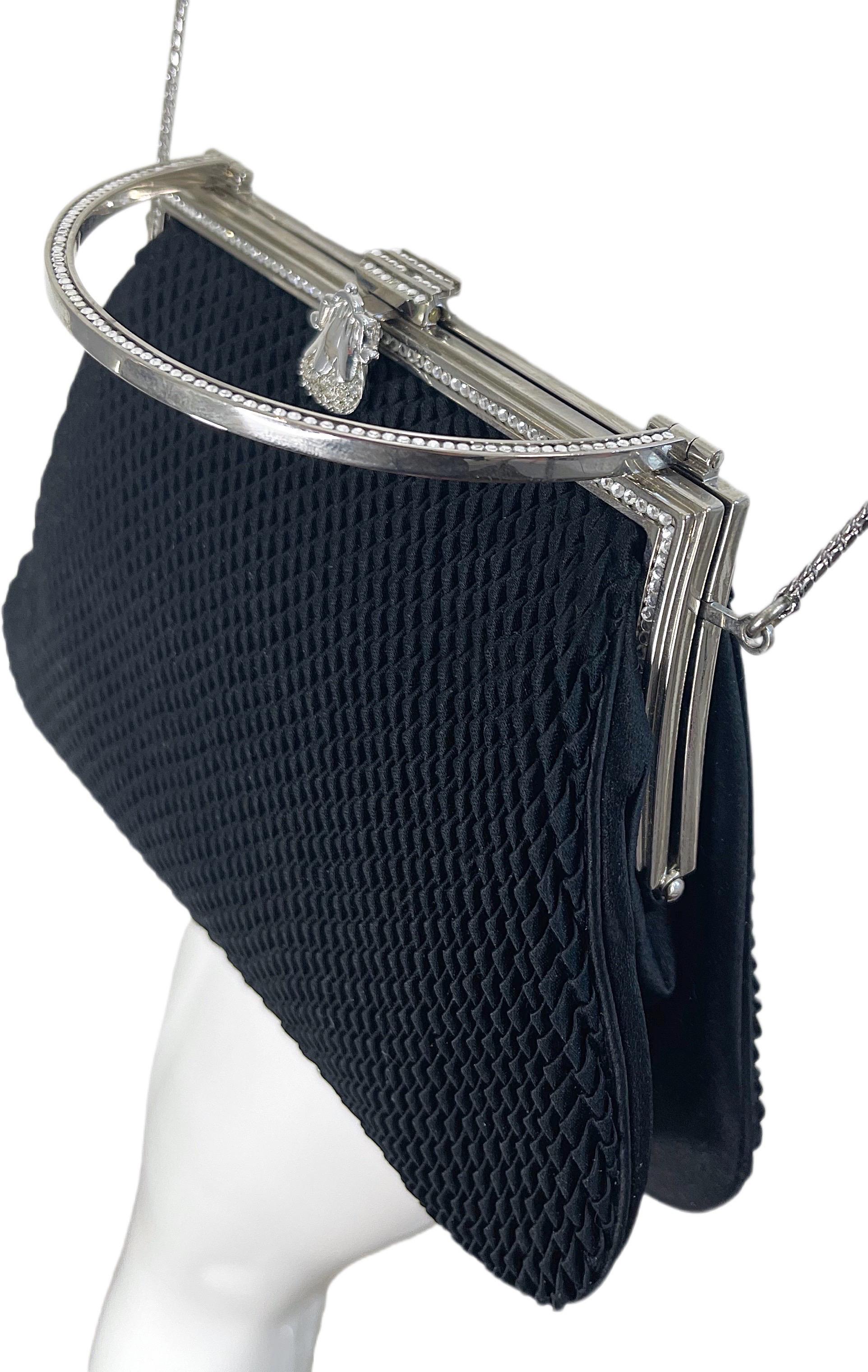 Années 90 Judith Lieber Mini sac en soie noir avec pierres de taille Mini sac Crossbody Clutch Mirror Comb Excellent état - En vente à San Diego, CA