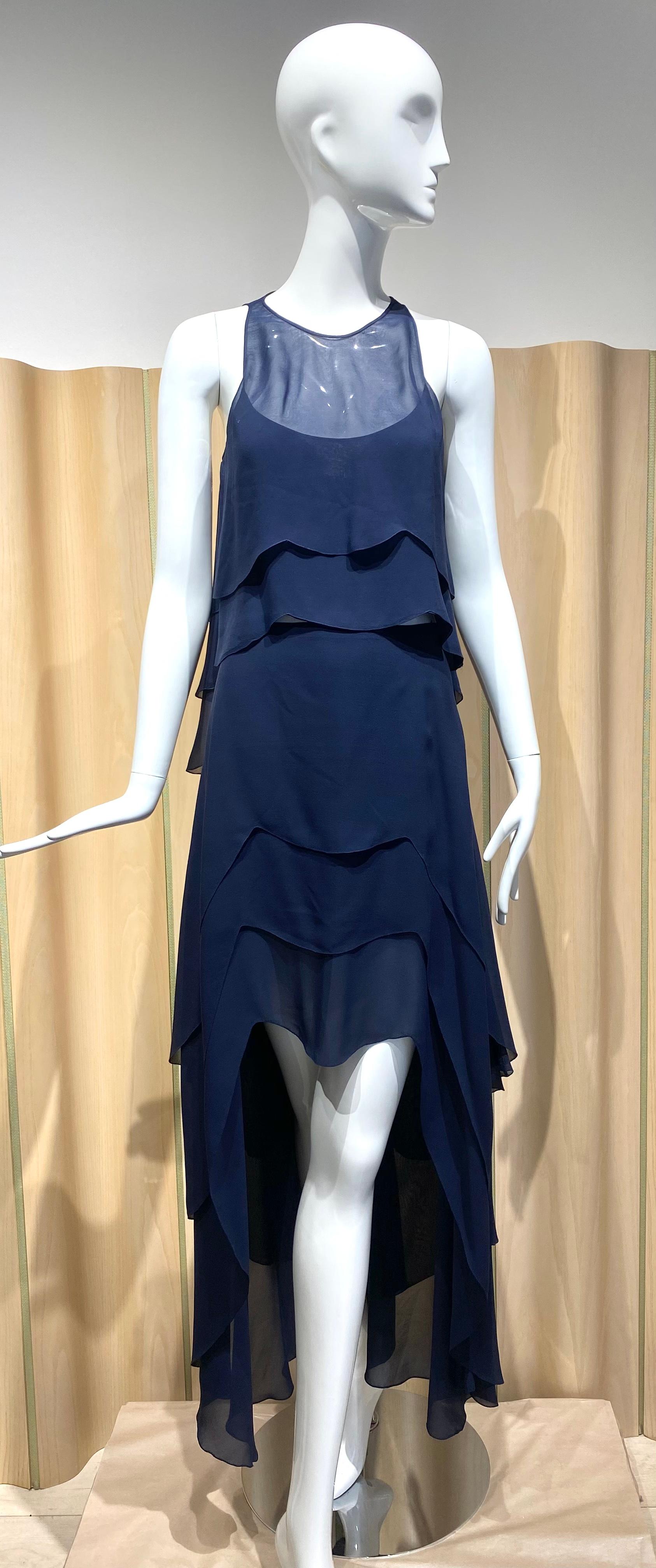 90s Karl Lagerfeld Navy Blue Silk chiffon sleeveless blouse and maxi skirt set. Skirt hem shorter than the back hem.
size 6
Measurement:
Top : B 36” / W 38”/ Length 27”
Skirt waist 27” / Hip 42”/ Front length hem 19.5”
Back hem length : 19.5
