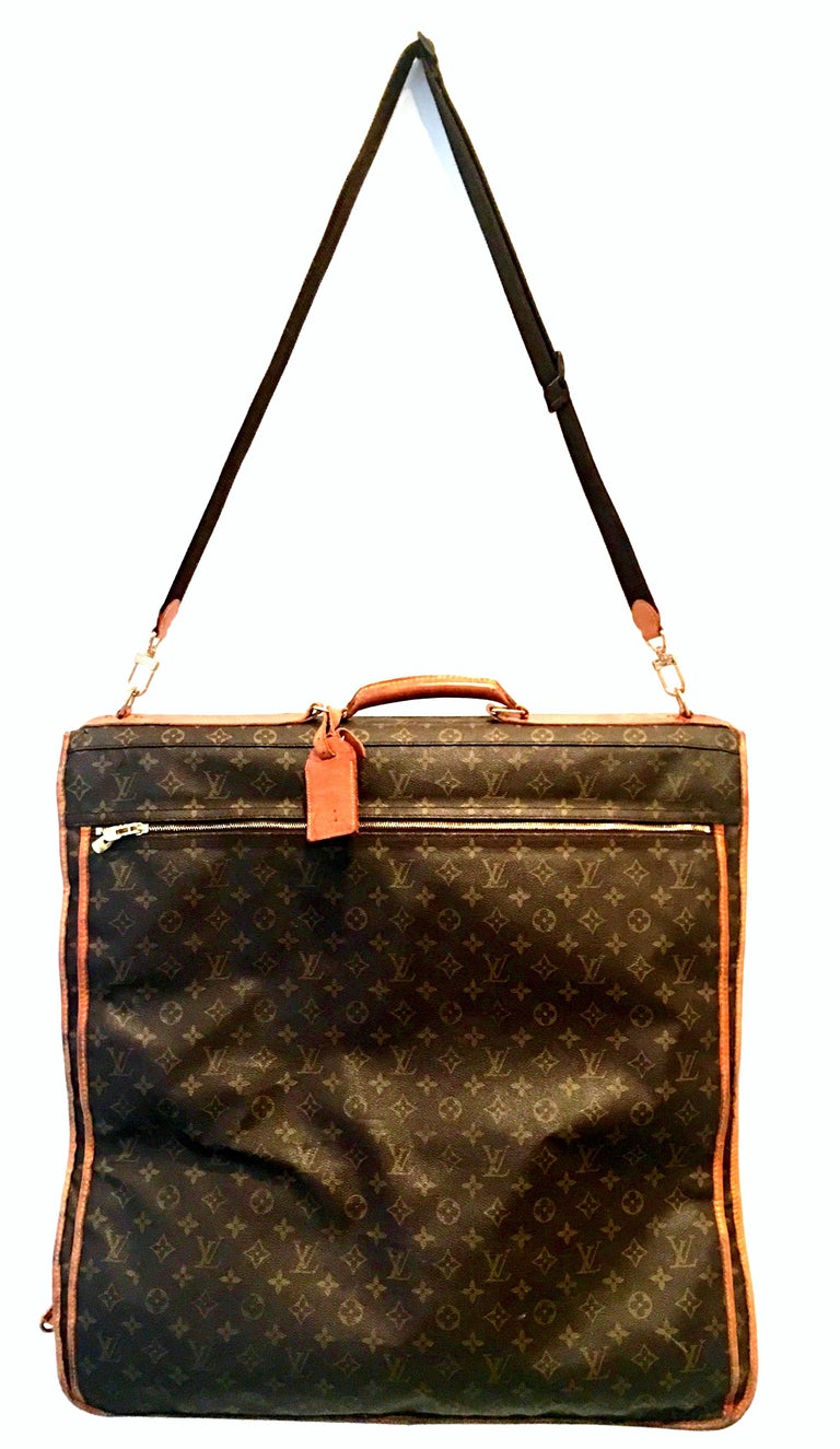 90'S Louis Vuitton Canvas and Leather LV Monogram Hanging Travel Garment  Bag For Sale at 1stDibs