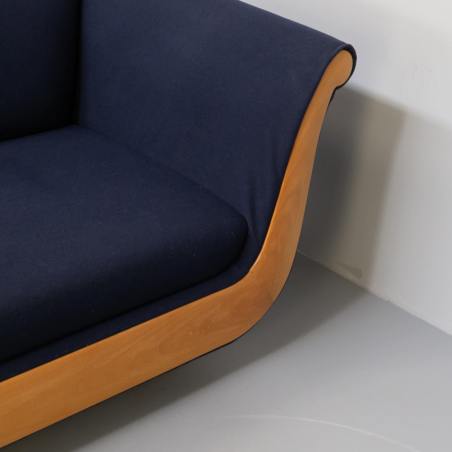 90s Luca Meda 'primafila' Sofa for Molteni & C In Good Condition For Sale In Amstelveen, Noord