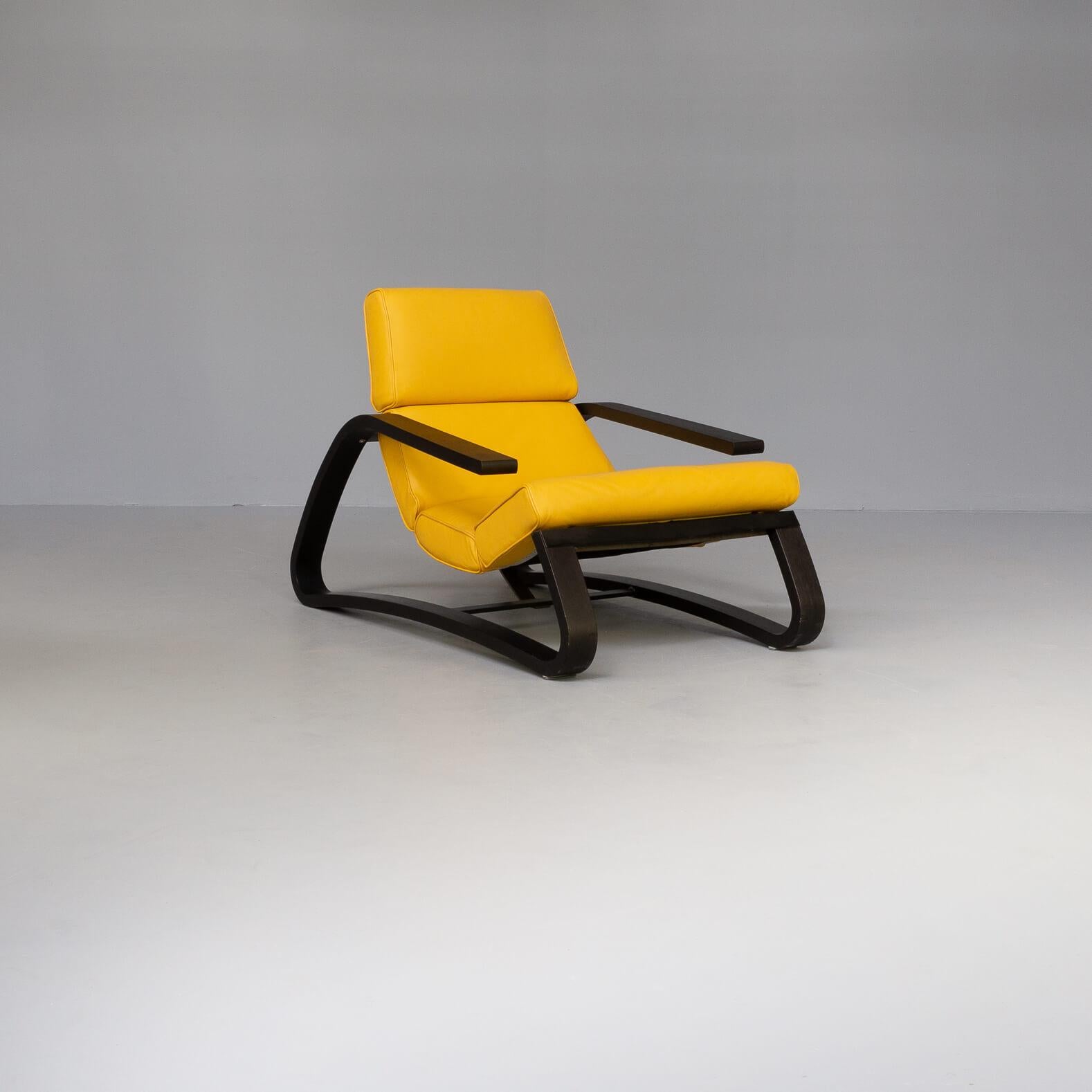 90s lounge chair