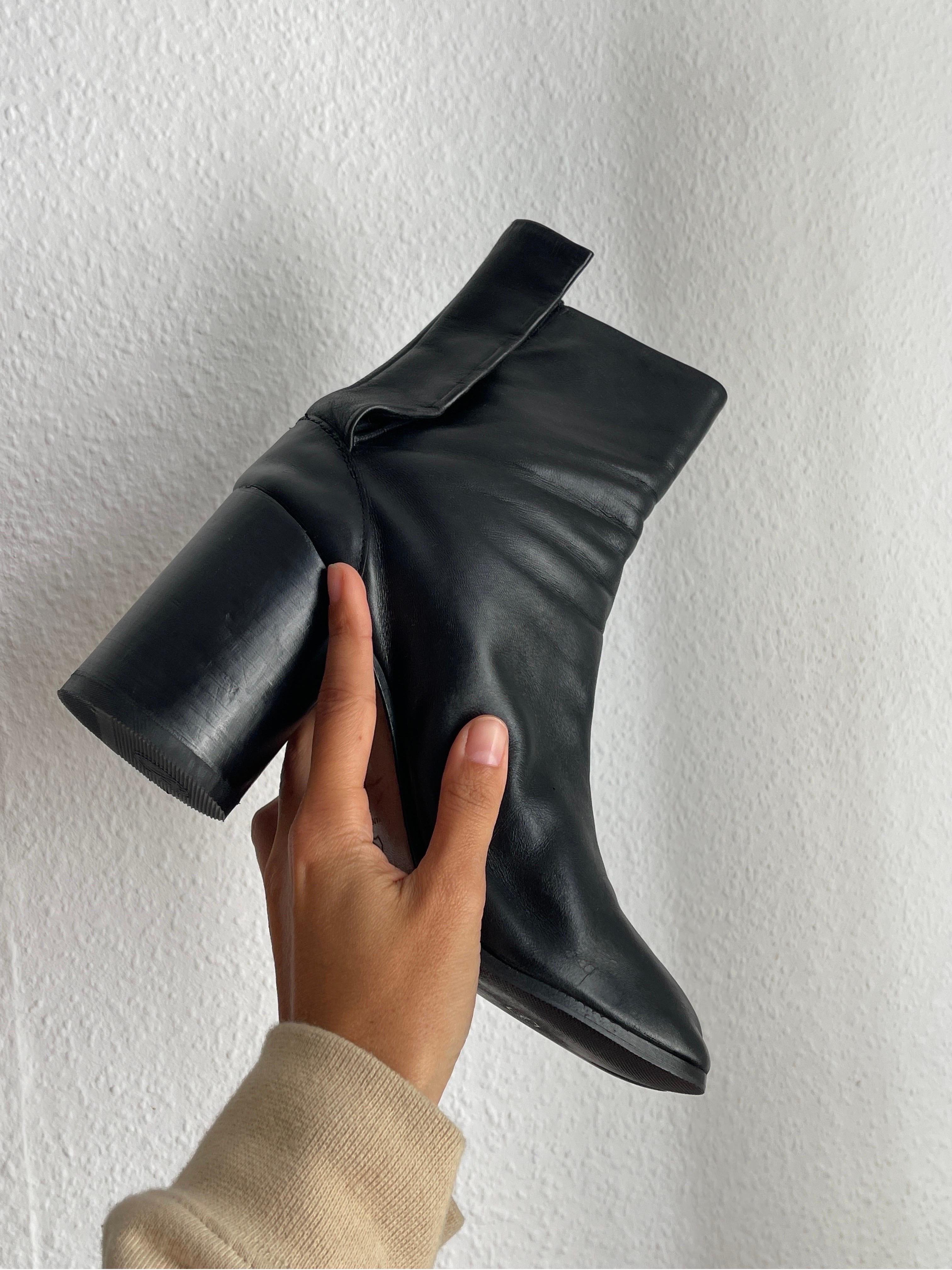 90s Margiela Tabi  Black Ankle Boots  In Good Condition In Berlin, DE