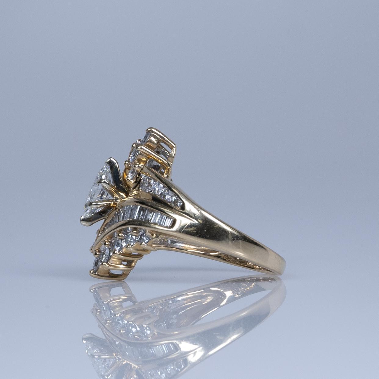 Women's 90'S Marquise Cut Diamond Yellow Gold Ring
