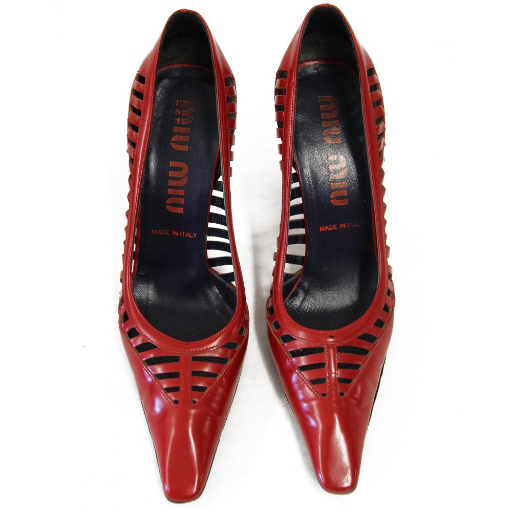 90s Miu Miu Vintage red leather pointed stiletto heels In Good Condition In Lugo (RA), IT