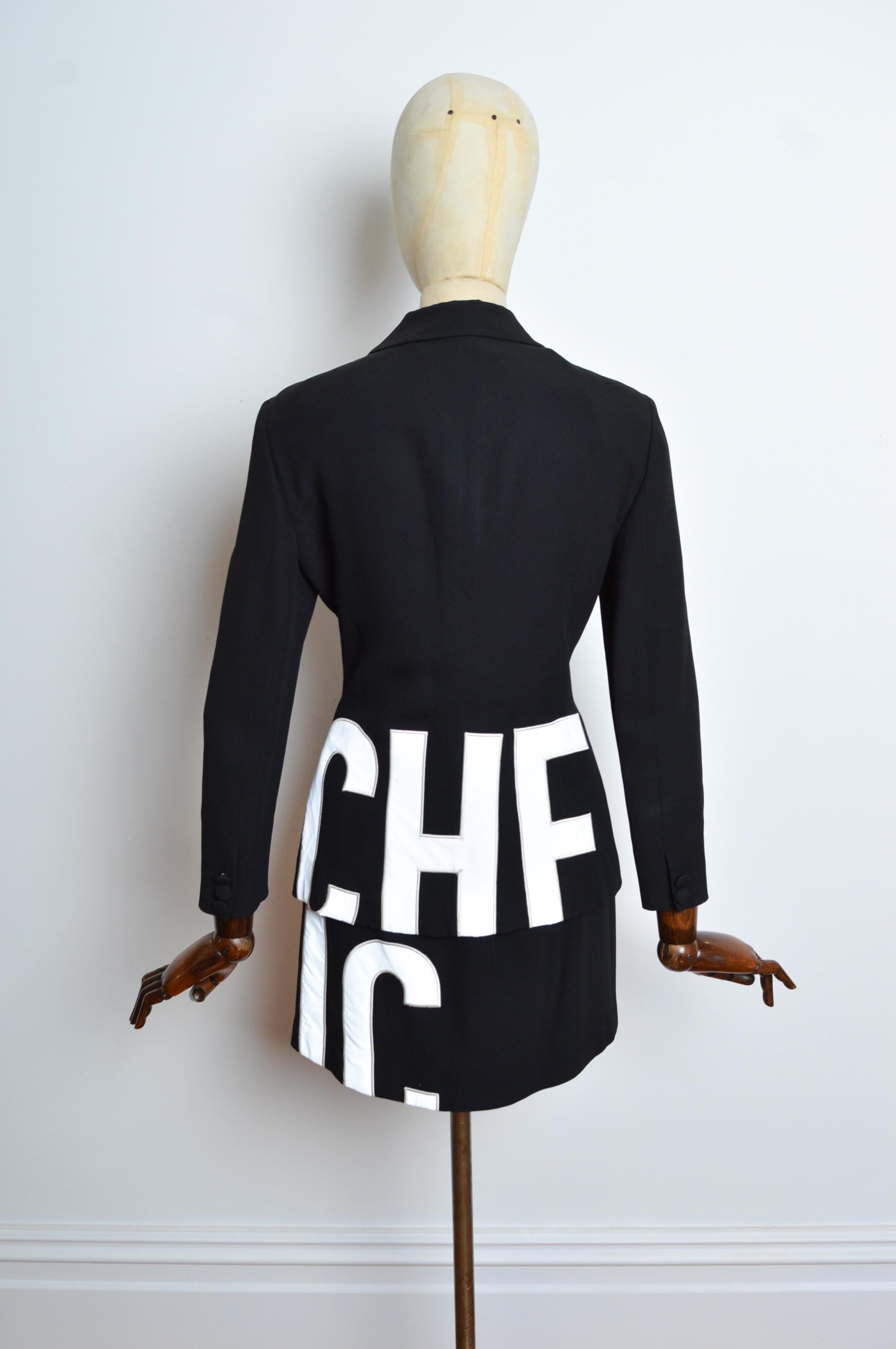 90er Moschino CHEAP & CHIC 2-teiliges Anzug-Set aus schwarzer Jacke und Minirock im Angebot 3