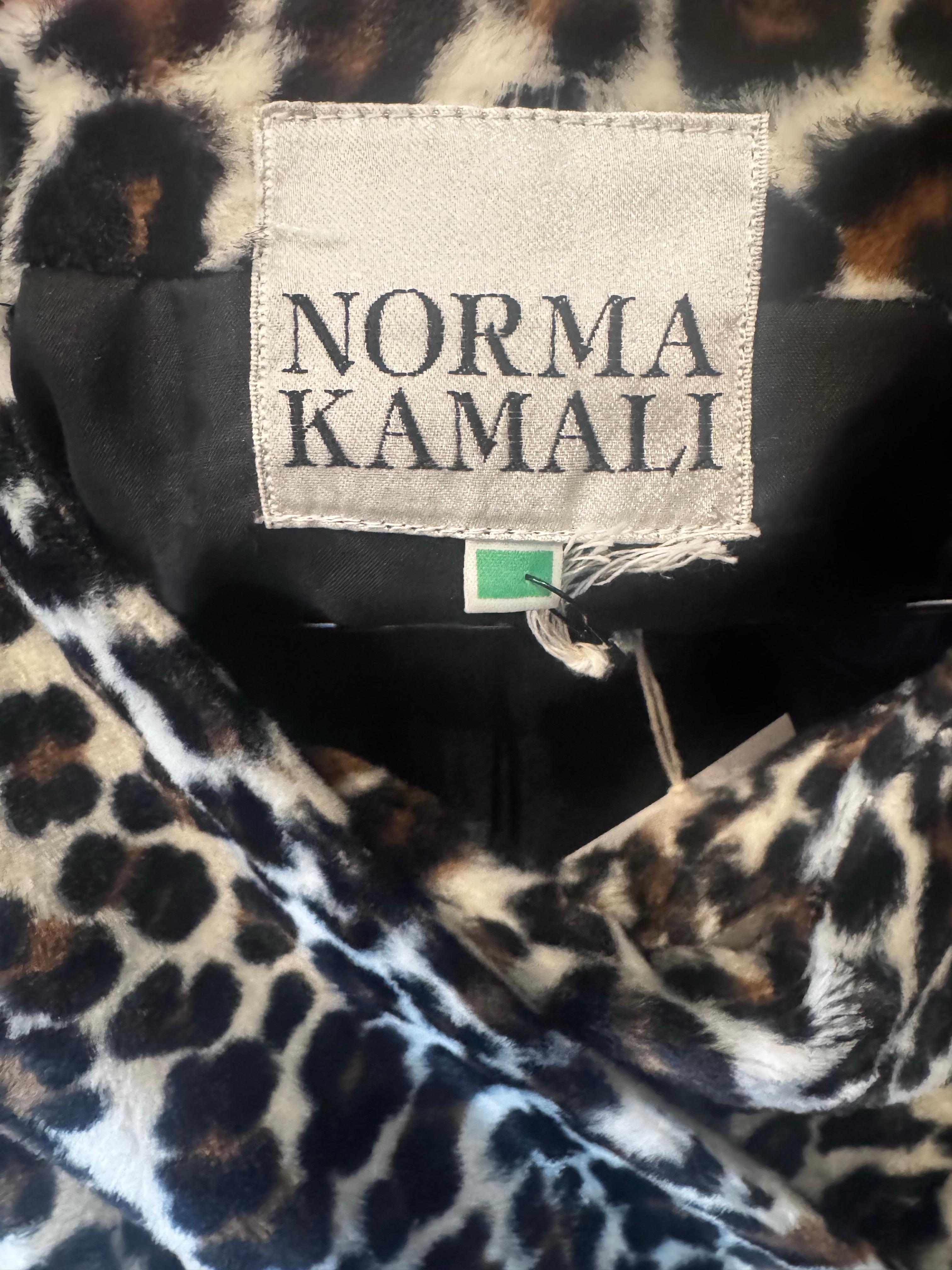 90s Norma Kamali Leopard Skirt Suit en venta 7