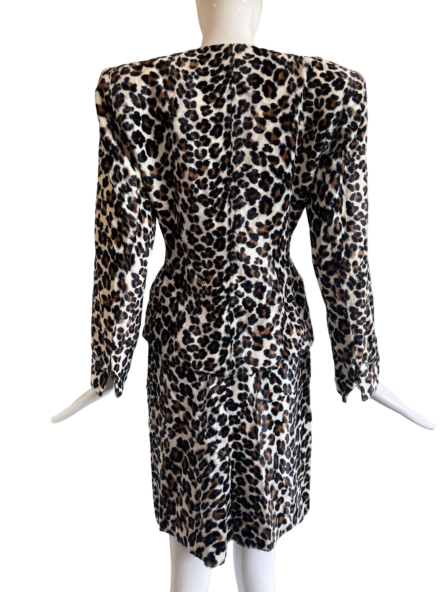 90s Norma Kamali Leopard Skirt Suit en venta 2