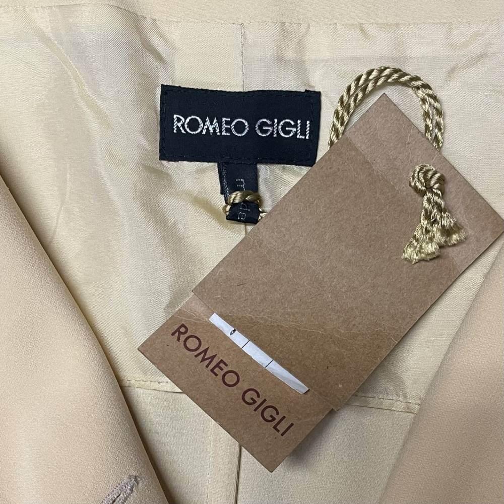 90s Romeo Gigli Vintage cream acetate jacket 4