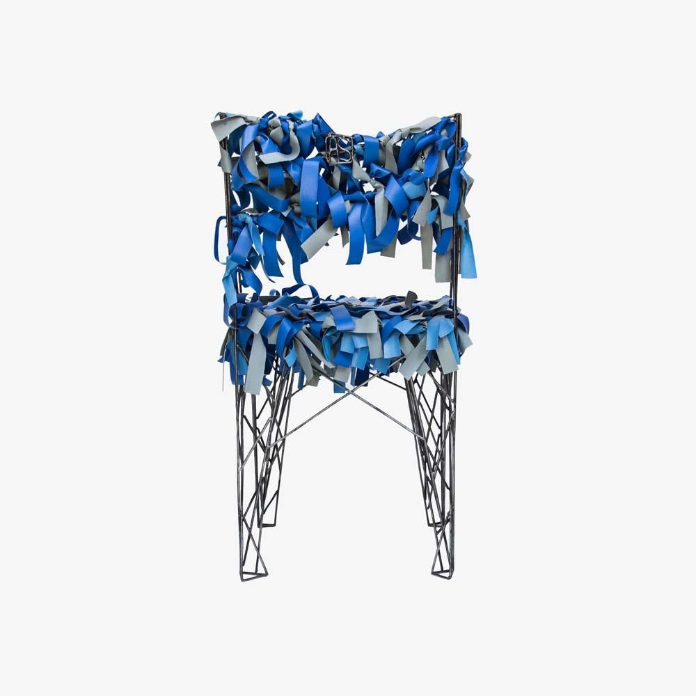 1990s unique sculptural chair Italian design by Anacleto Spazzapan.
This beautiful chair is made of shades of blue and grey leather upholstery on a welded wrought metal frame, it is very representative of the work of this talented artist very well