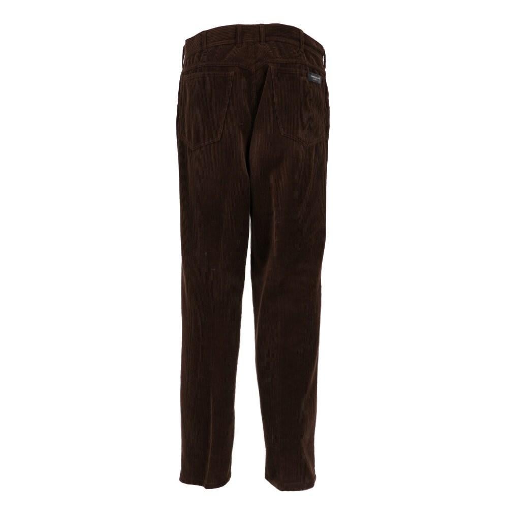 Stone Island brown corduroy trousers. Front closure with logoed buttons, belt loops, and five pockets.

Size: 52 IT

Flat measurements
Height: 107 cm
Waist: 44 cm
Inside leg: 77 cm

Product code: X1071

Composition: 100% Cotton

Made in: