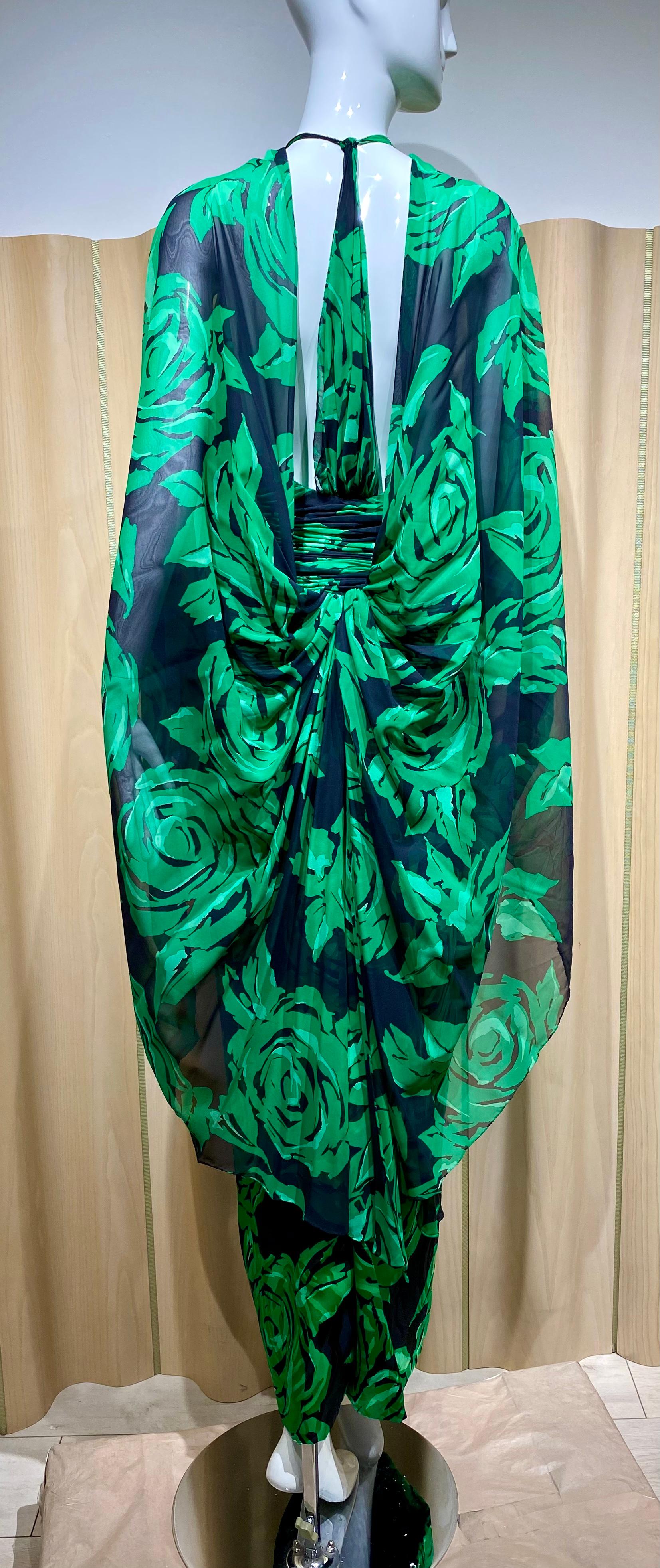90s Valentino Green and Black Silk Chiffon Halter Dress with Detachable Cape For Sale 5