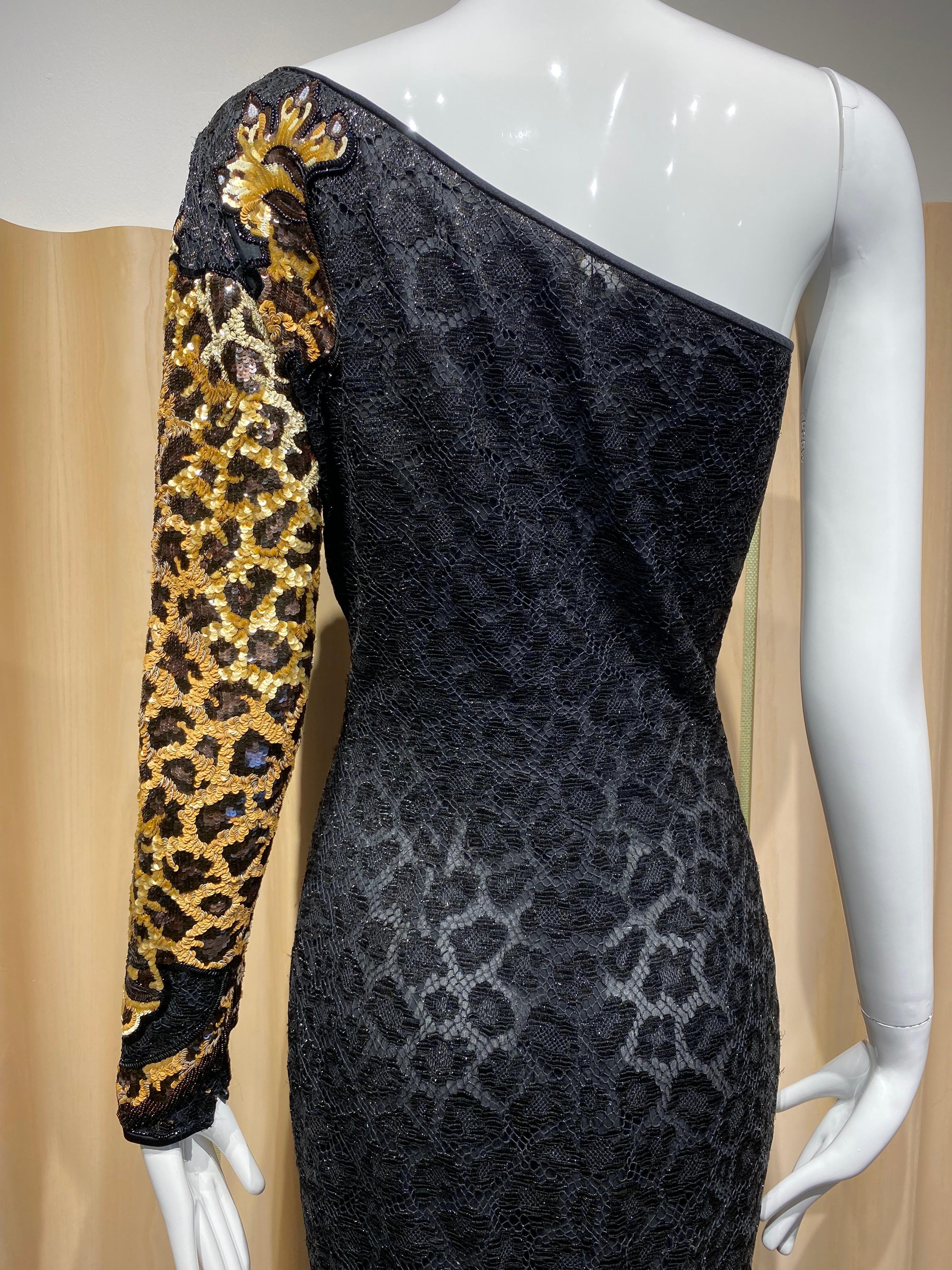 90s VALENTINO One shoulder Black Lace Gown with Leopard sequins In Excellent Condition For Sale In Beverly Hills, CA