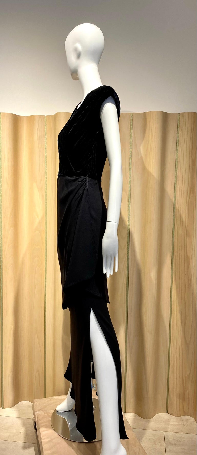 90s VALENTINO RUNWAY Black Silk Gown For Sale 1