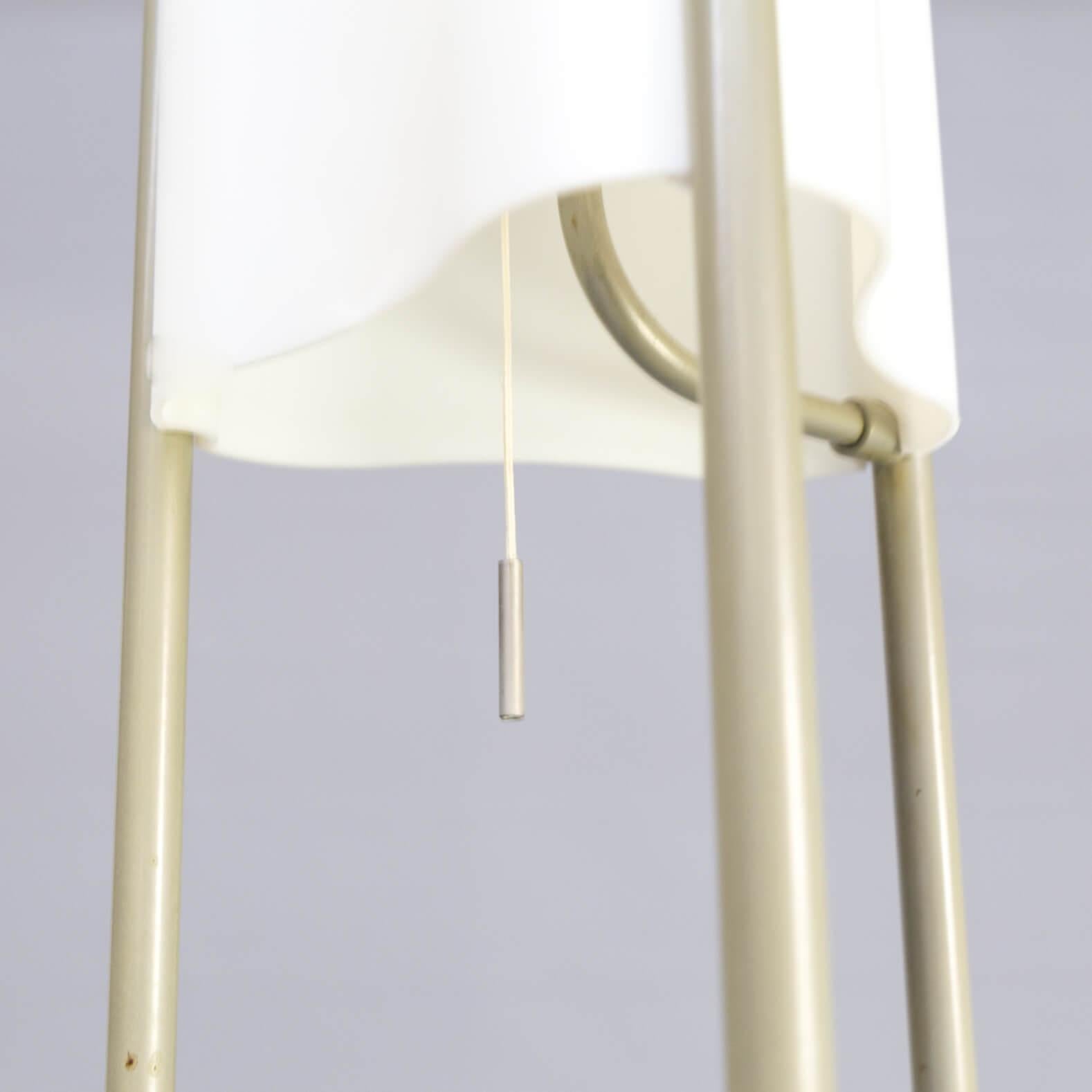 1990s Valerio Bottin ‘TOTEM’ Floorlamp for Foscarini In Good Condition For Sale In Amstelveen, Noord