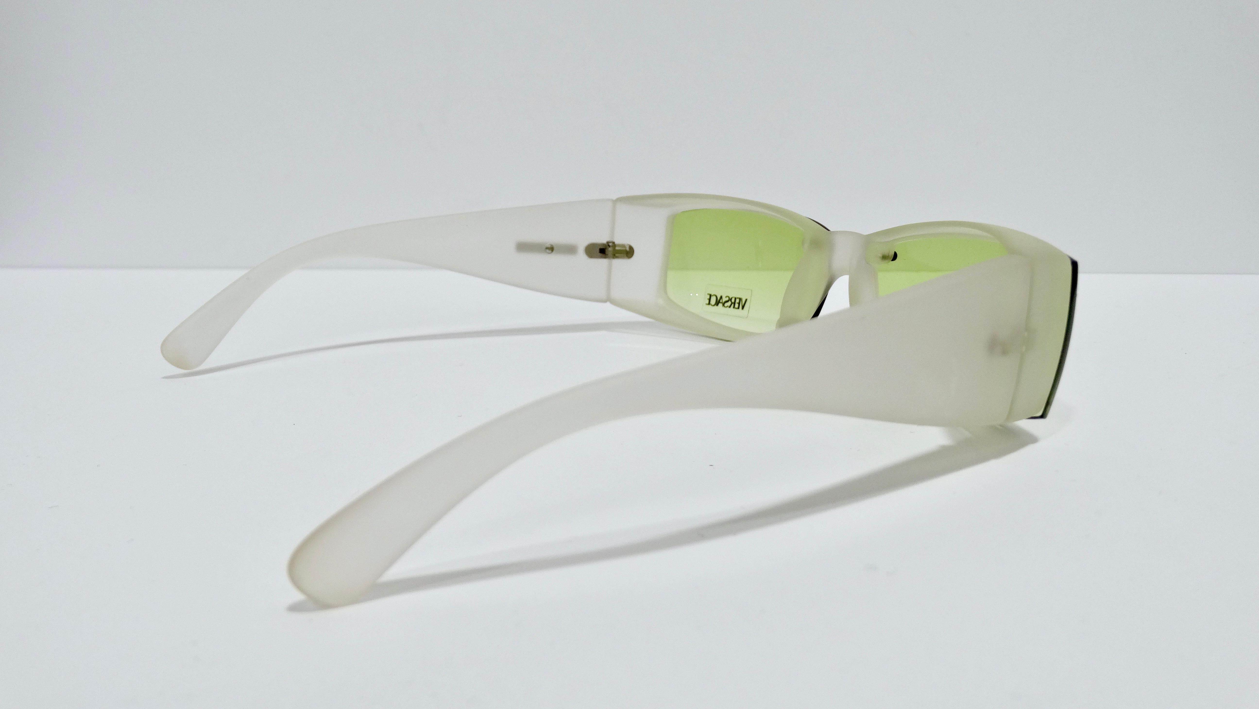 90er Versace-Sonnenbrille aus Acryl  im Zustand „Hervorragend“ im Angebot in Scottsdale, AZ