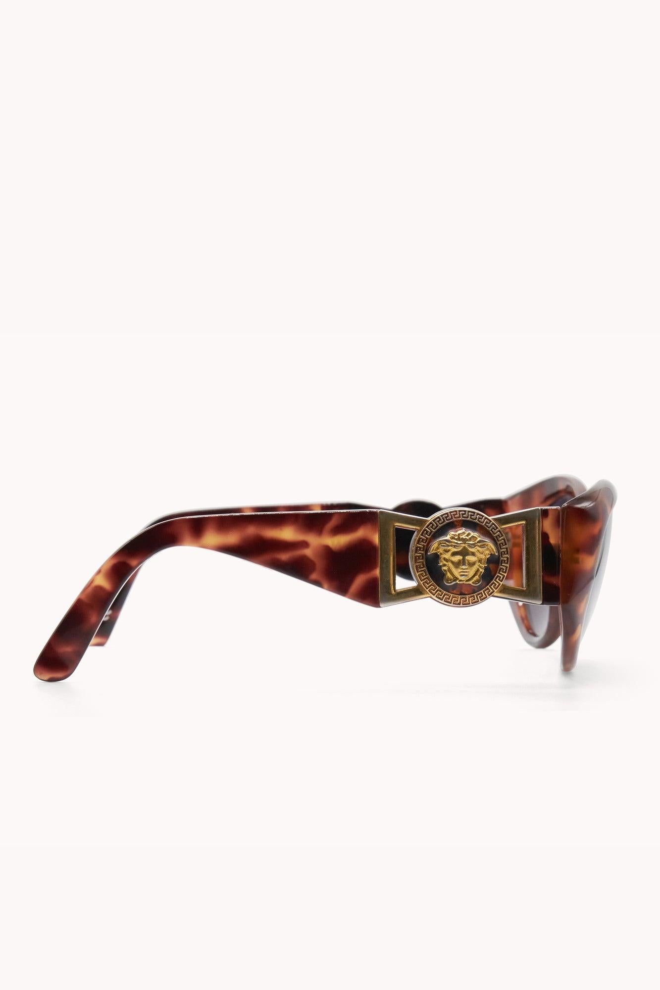 90s Versace Brown Sunglasses In Good Condition For Sale In Brooklyn, NY