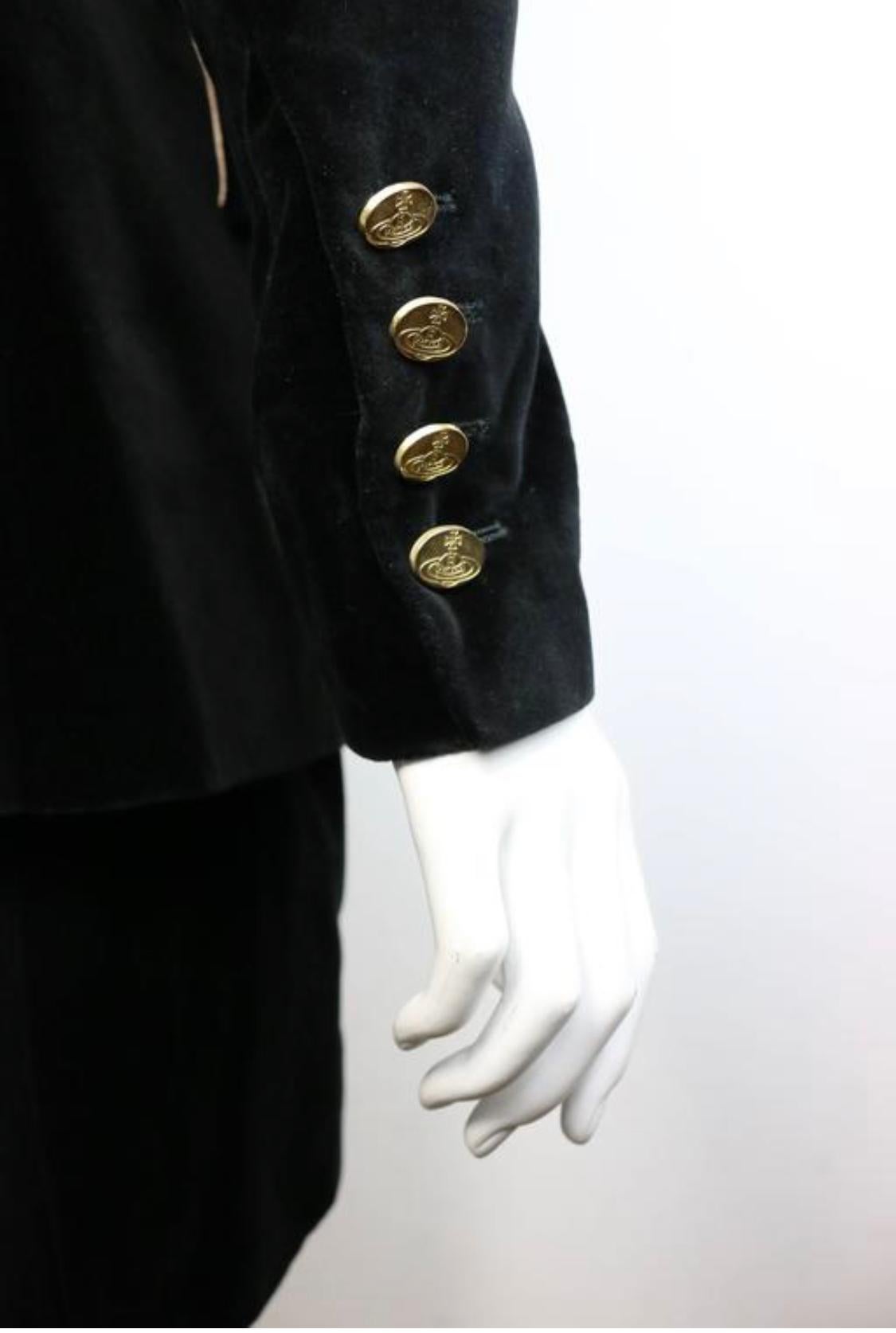 90s Vivienne Westwood black velvet double breasted and skirt ensembles In Excellent Condition For Sale In Sheung Wan, HK