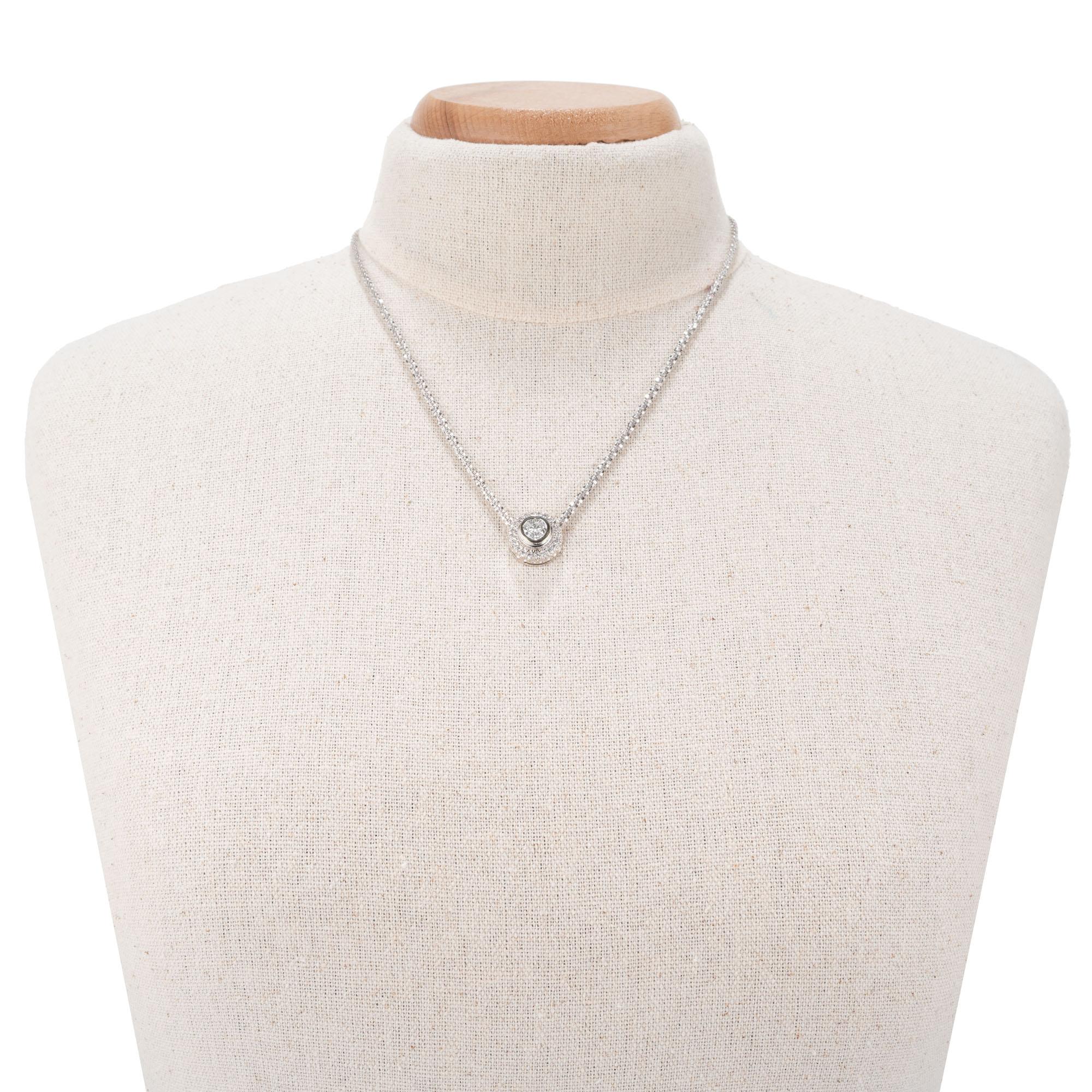 .91 Carat Diamond White Gold Pendant Necklace In Excellent Condition For Sale In Stamford, CT