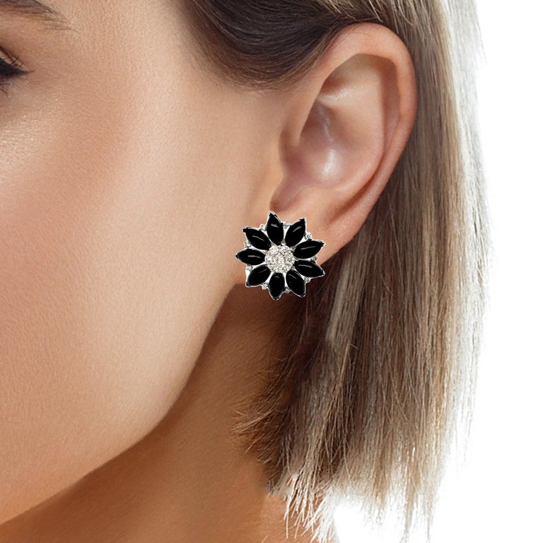 Boucles D'oreilles Pendantes En Or Blanc 18 Carats - Diamants Blancs Et Noirs Avec Pampille En Onyx - Occasion