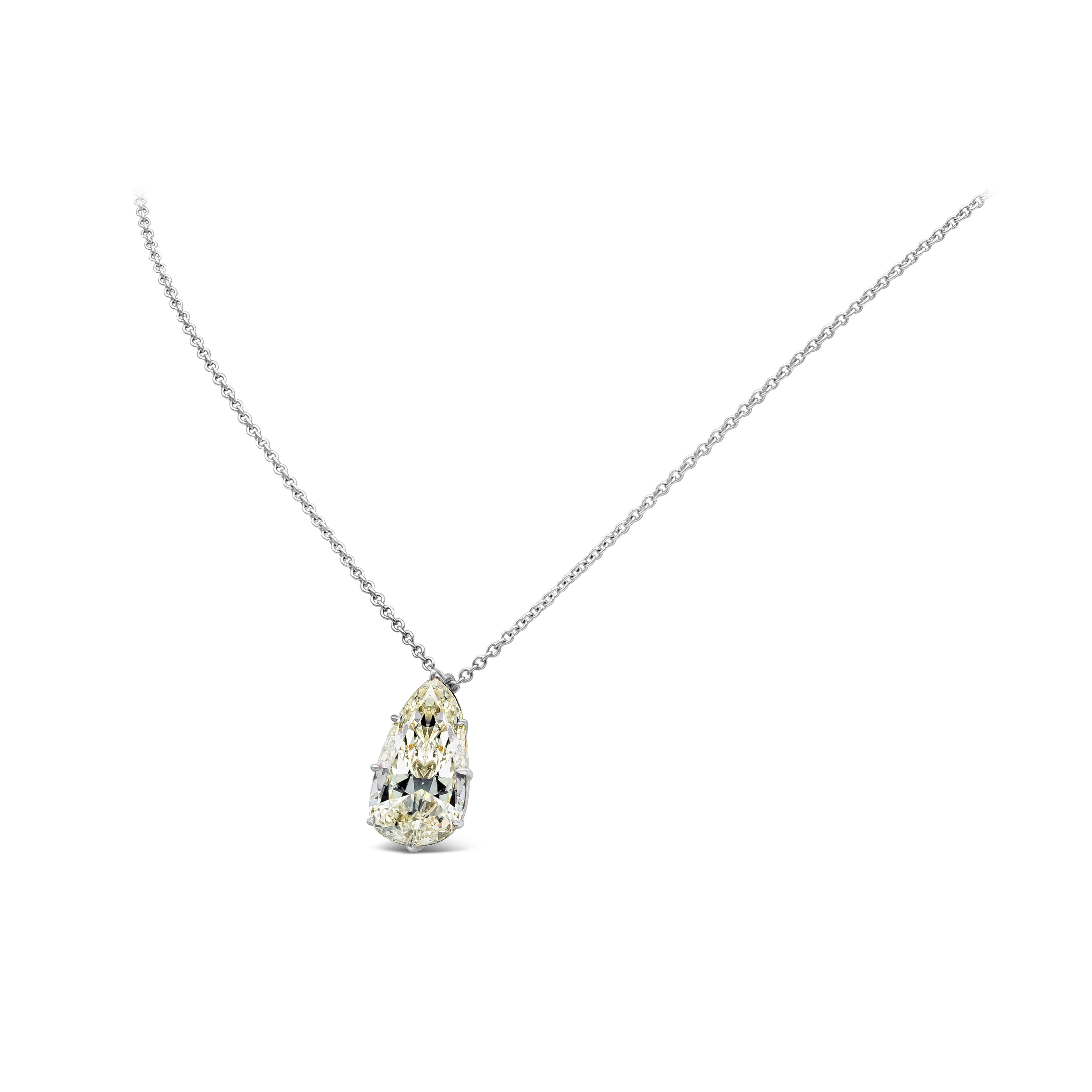 Taille poire Roman Malakov, collier à pendentif solitaire en diamants en forme de poire de 9,10 carats en vente