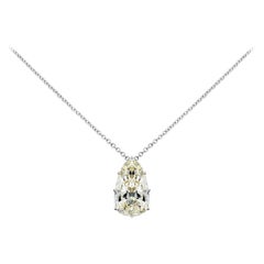 Roman Malakov Collar de Platino con Colgante Solitario de Diamantes en Forma de Pera de 9,10 Quilates