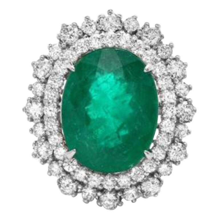 9.10 Carat Natural Emerald and Diamond 14 Karat Solid White Gold Ring For Sale