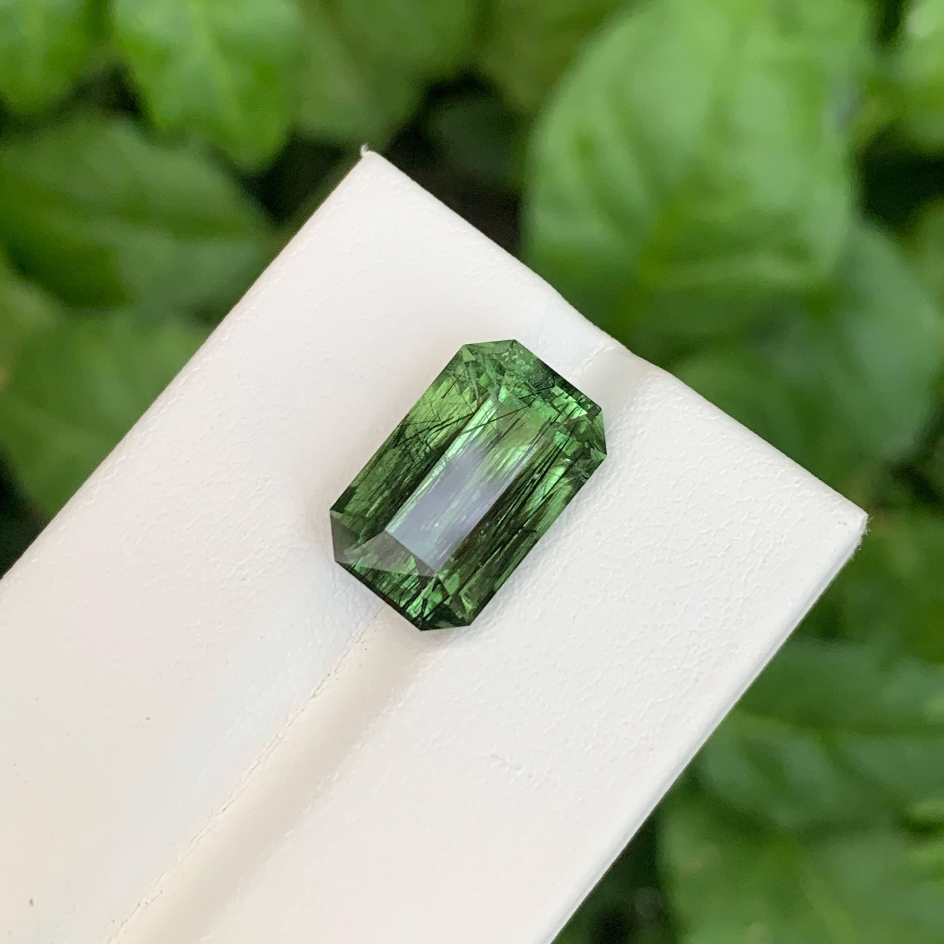 9.10 Carat Natural Loose Green Rutile Peridot Emerald Cut Pakistani Gemstone For Sale 2