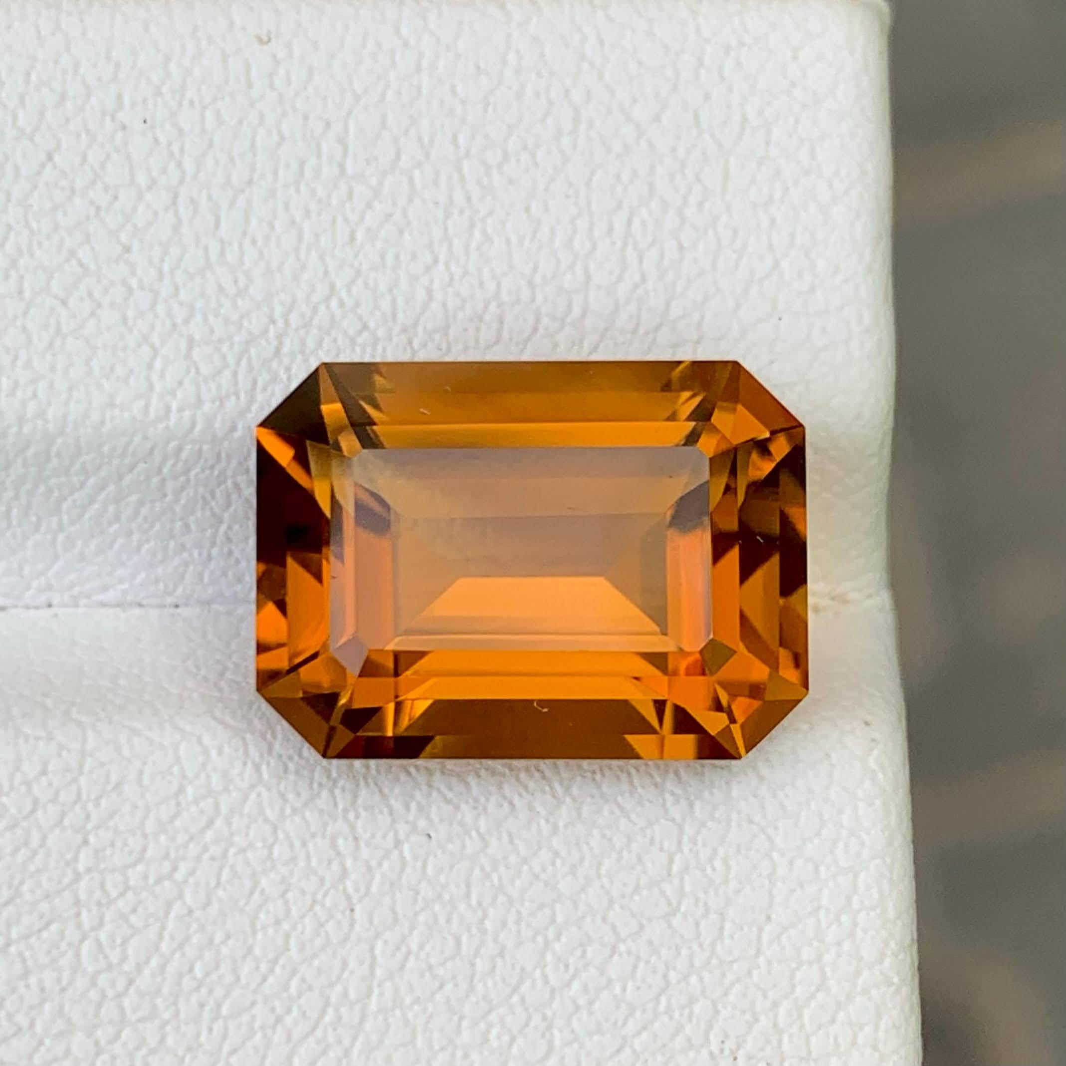 Weight 9.10 carat 
Dimensions 14.7x10.8x8.4mm
Treatment None 
Origin Africa 
Clarity Loup Clean 
Shape Cut Cushion 





This 9.10 Carat Natural Loose Citrine showcases a vibrant blend of orange and yellow hues, brought to life through its elegant