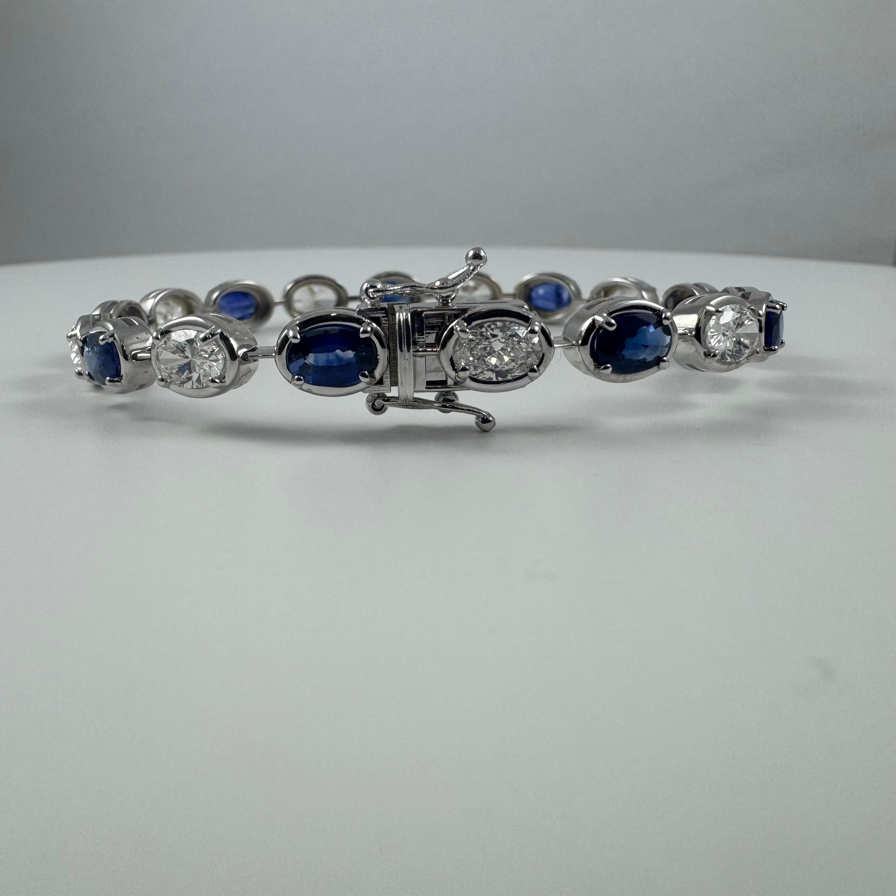 Pulsera de tenis de zafiro ovalado y diamantes de 9,10 quilates en oro blanco de 14 quilates, 7 pulgadas en venta 1