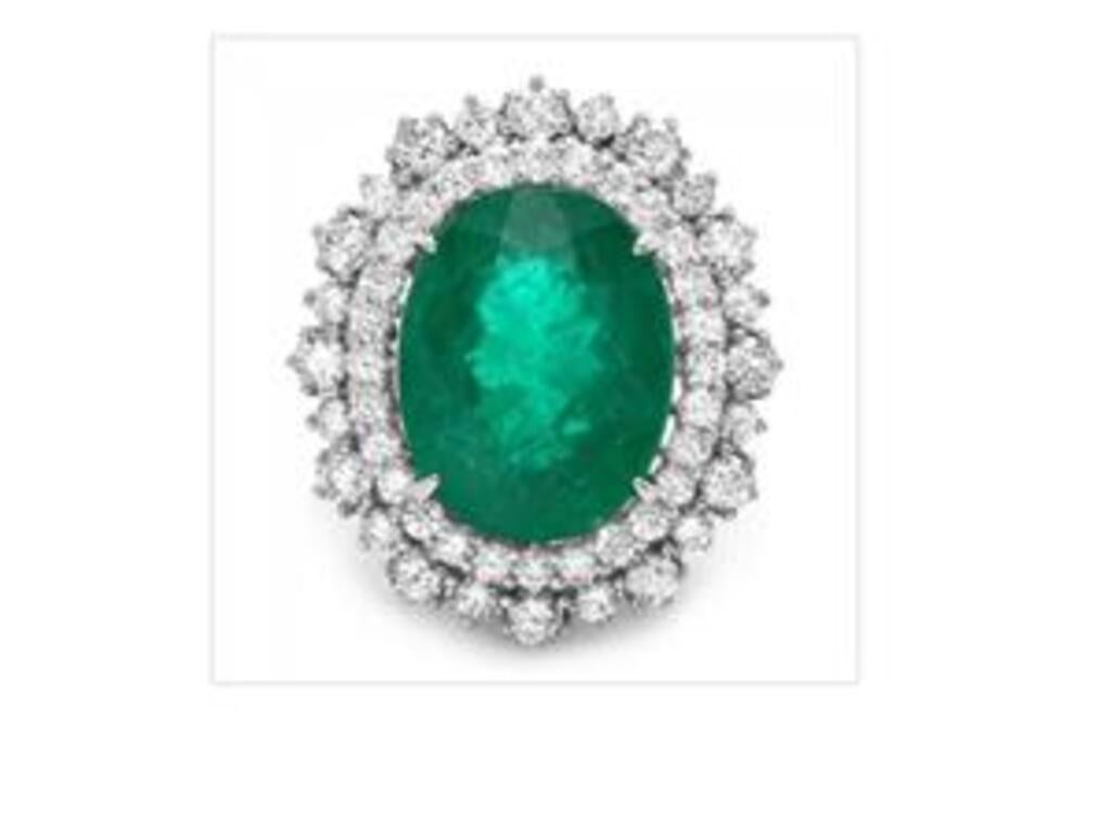 9.10 Carat Natural Emerald and Diamond 14 Karat Solid White Gold Ring In New Condition For Sale In Los Angeles, CA
