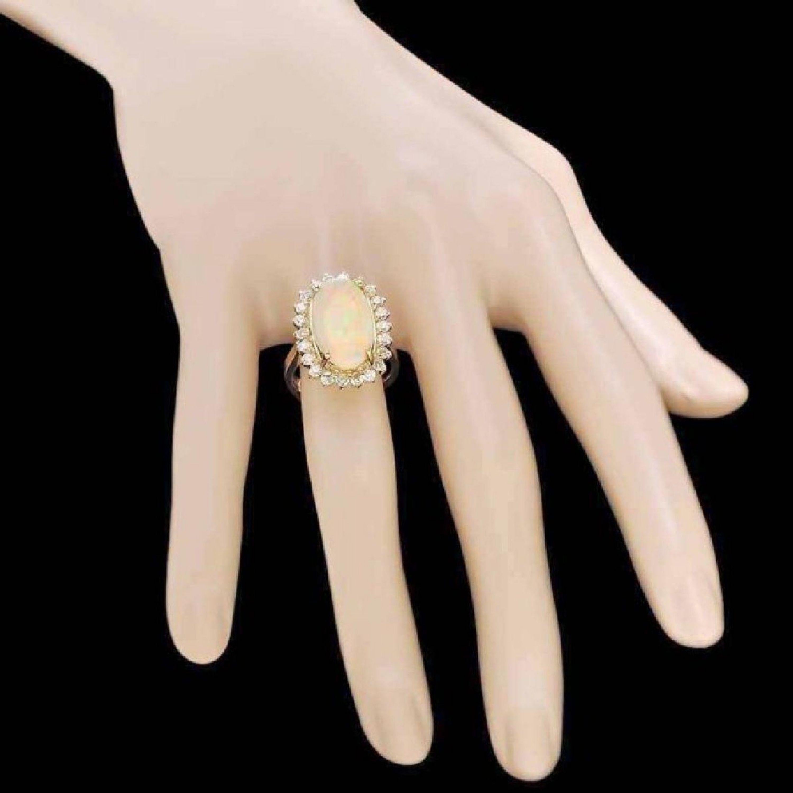 9.10 Ct Natural Impressive Australian Opal & Diamond 14K Solid Yellow Gold Ring In New Condition For Sale In Los Angeles, CA