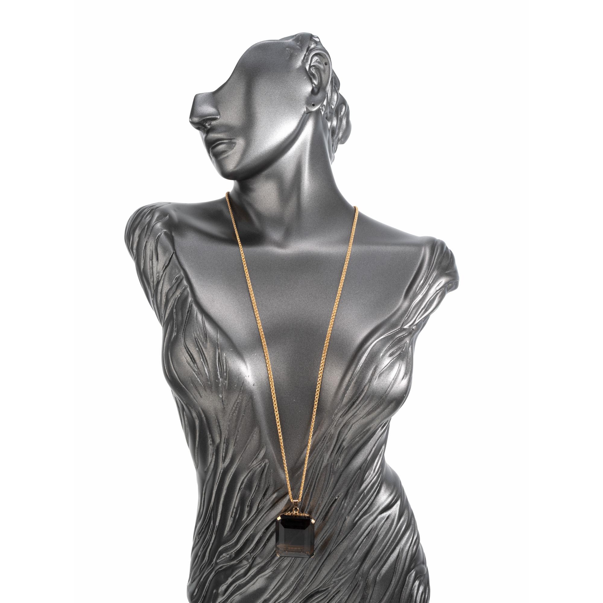 91.00 Collier pendentif en or jaune avec quartz de 91.00 carats en vente 2