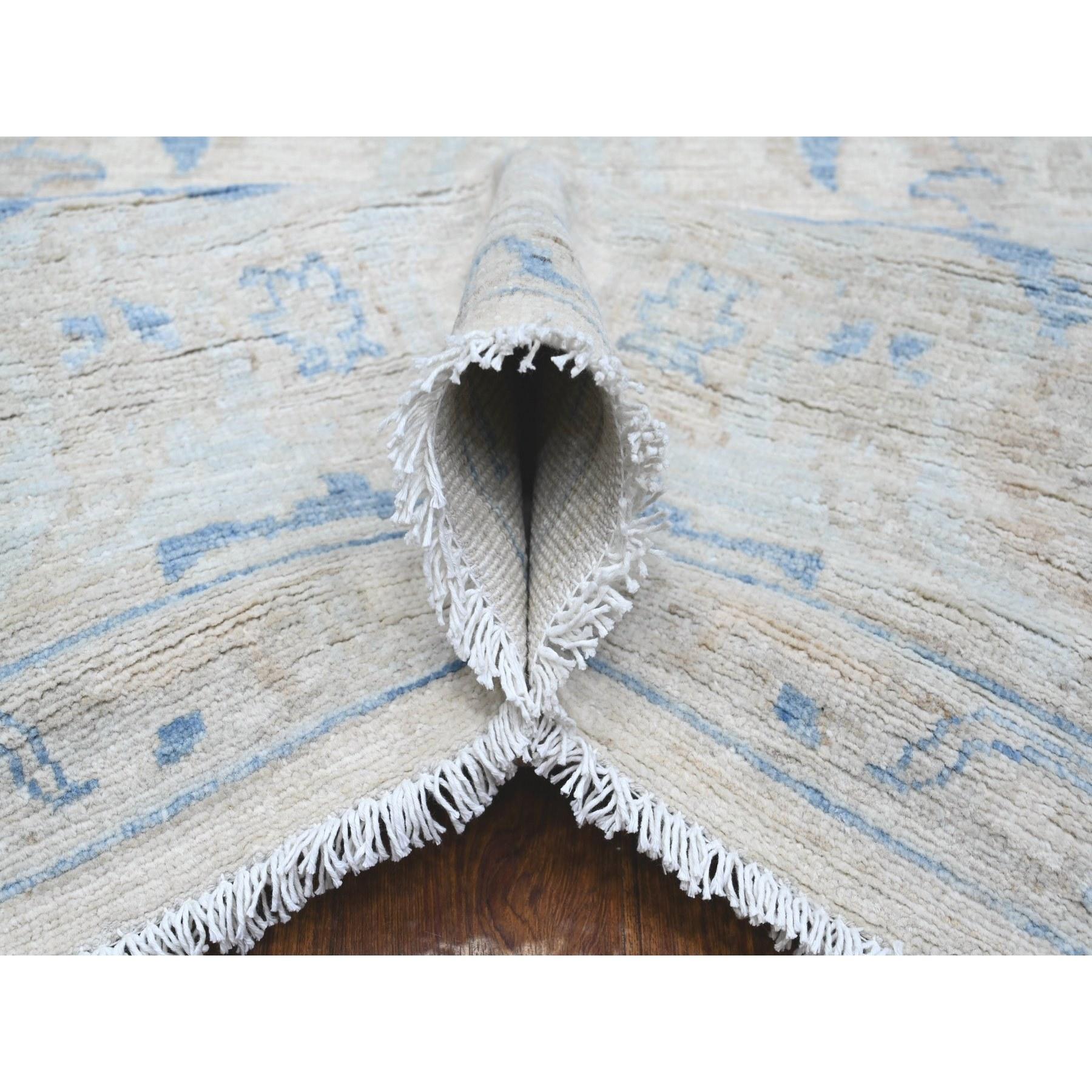 Hand-Knotted 9'10