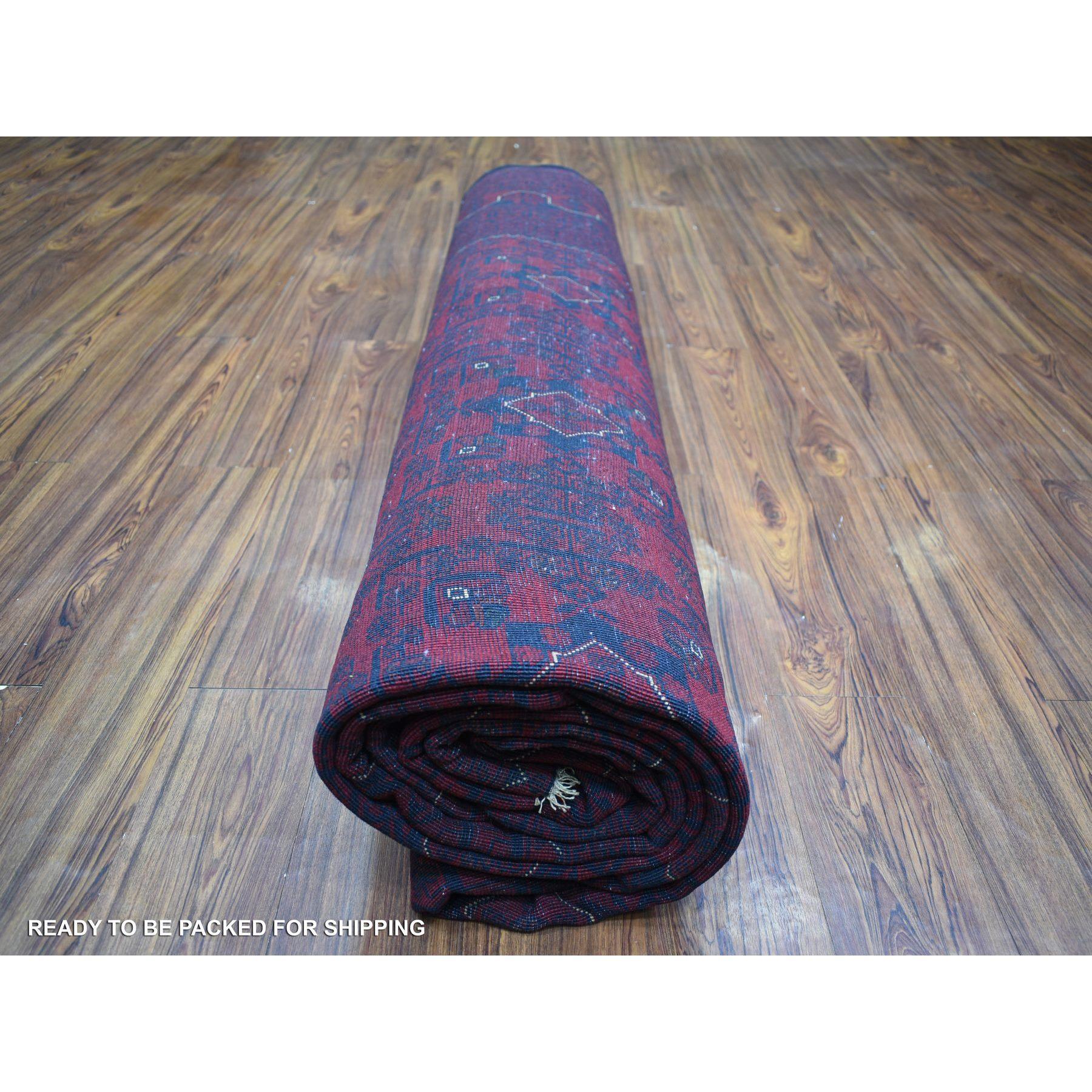 Tapis rouge afghan Khamyab noué à la main à motif géométrique 9'10