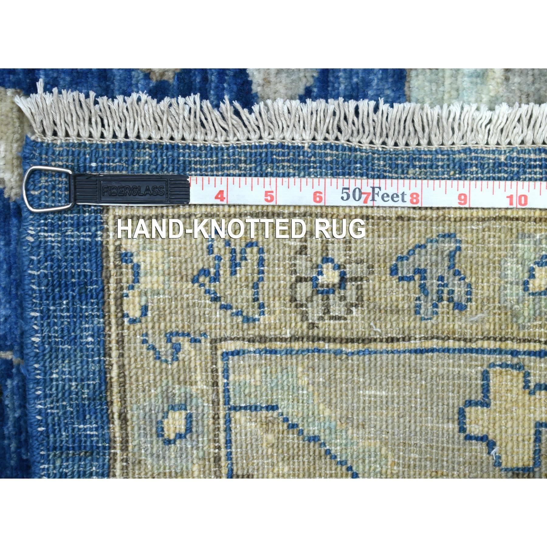 Tapis rouge afghan Khamyab noué à la main à motif géométrique 9'10