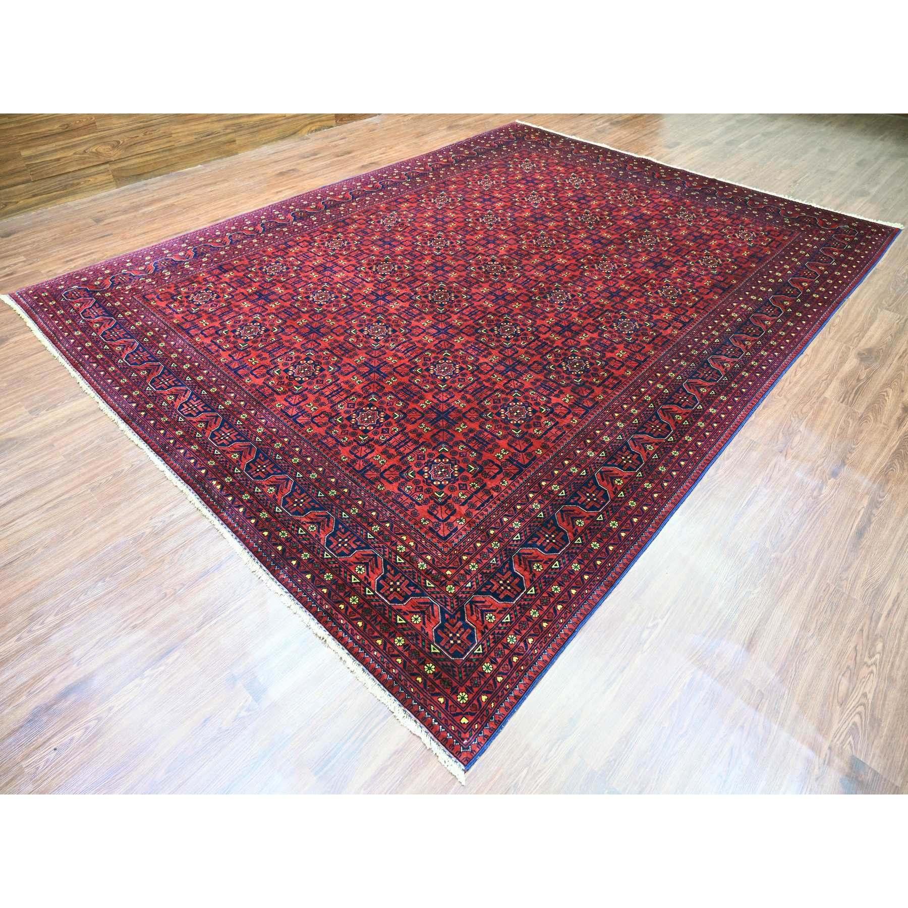 Médiéval Tapis oriental rouge afghan Khamyab à motif géométrique noué à la main 9'10