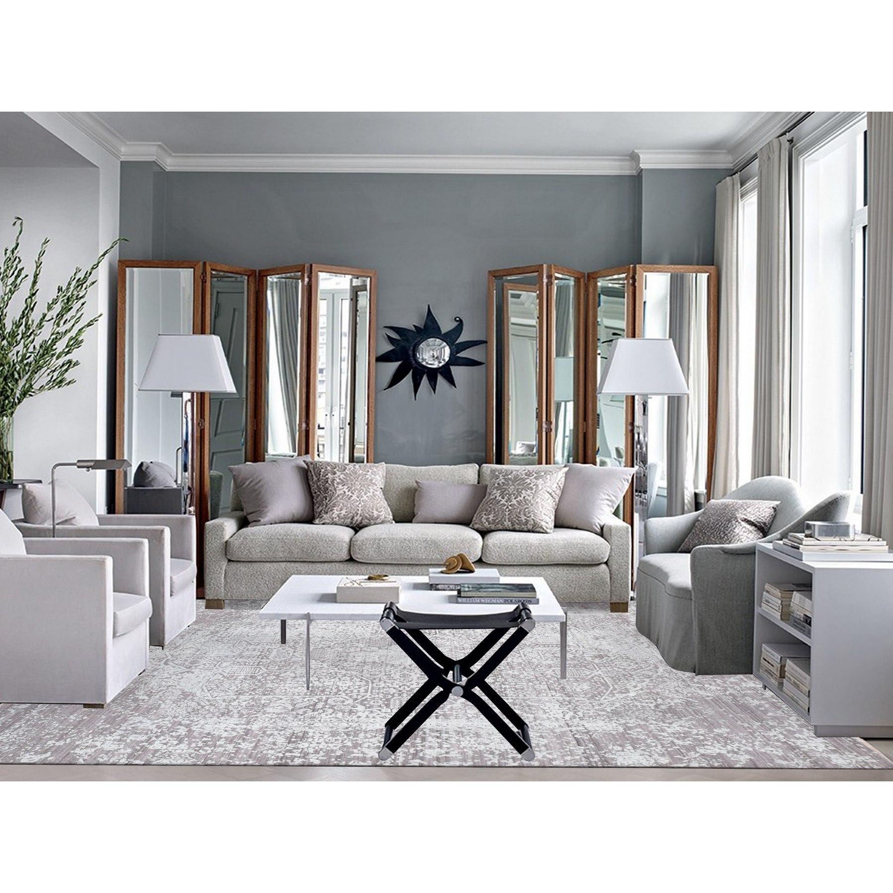 Greene & Greene, lana e seta annodati a mano, disegno persiano spezzato, Tappeto orientale
Materiali primari: Lana e seta
Lattice: No Pile 
altezza: 0,25 pollici
Stile: Di transizione
Colore primario: Verde
Colori secondari: Azzurro, Grigio