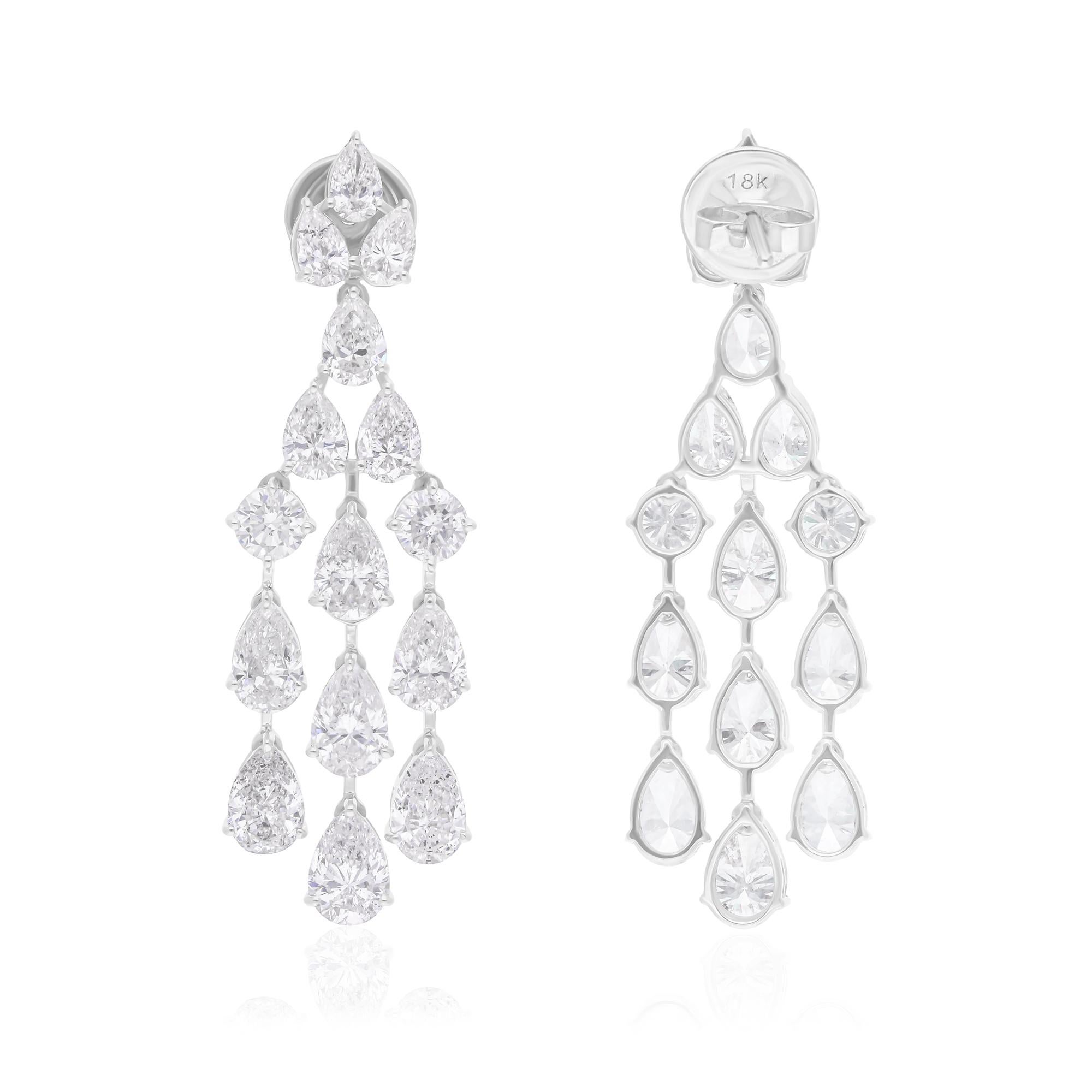 Coulées dans de l'or 18 carats, ces boucles d'oreilles exquises sont serties de 9,11 carats de diamants étincelants.

Suivez la vitrine de Spectrum Jewels pour découvrir la dernière collection et les pièces exclusives. Spectrum Jewels est fièrement