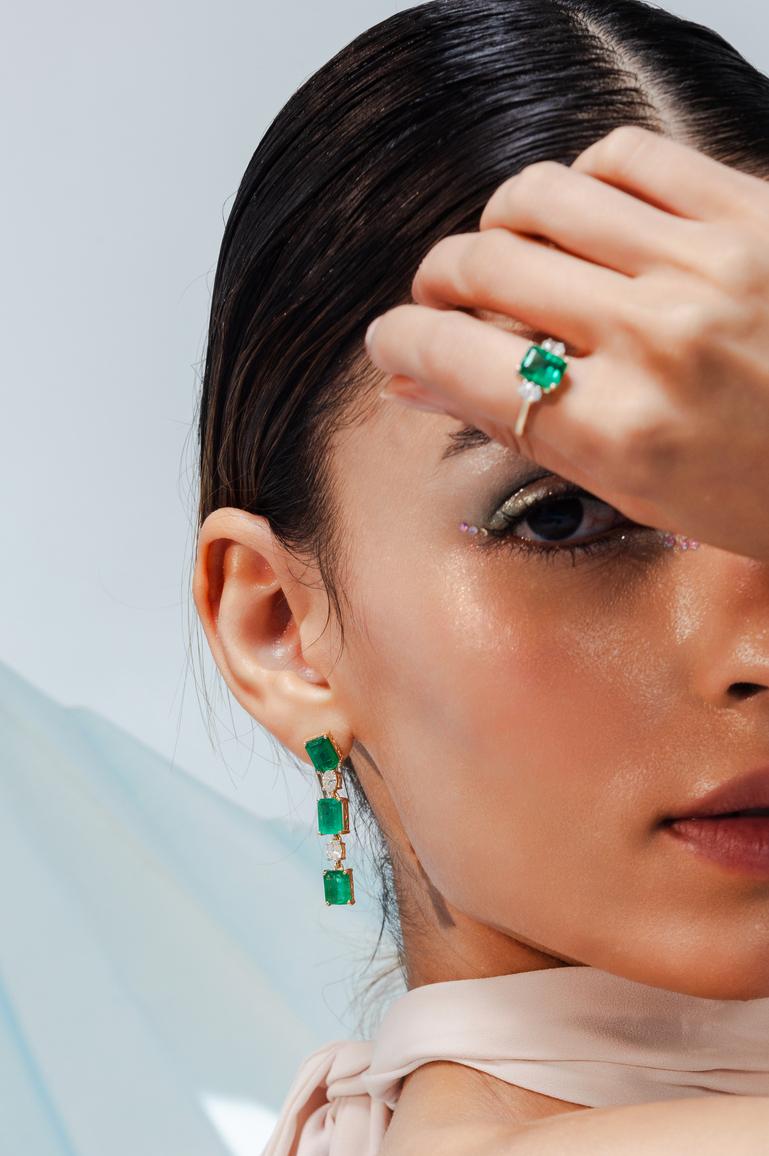 Octagon Cut Emerald Diamond Drop Earrings in 18K Gold to make a statement with your look. You shall need stud earrings to make a statement with your look. These earrings create a sparkling, luxurious look featuring octagon cut emerald.
Emerald